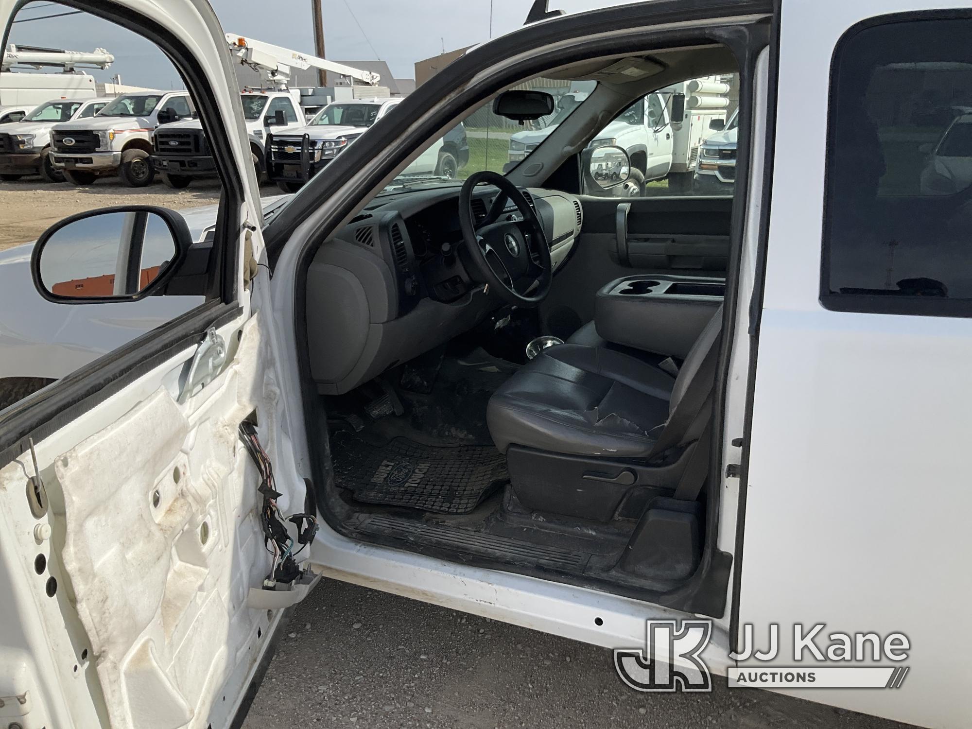 (Waxahachie, TX) 2008 Chevrolet Silverado 1500 Extended-Cab Pickup Truck, City of Plano Owned Runs &