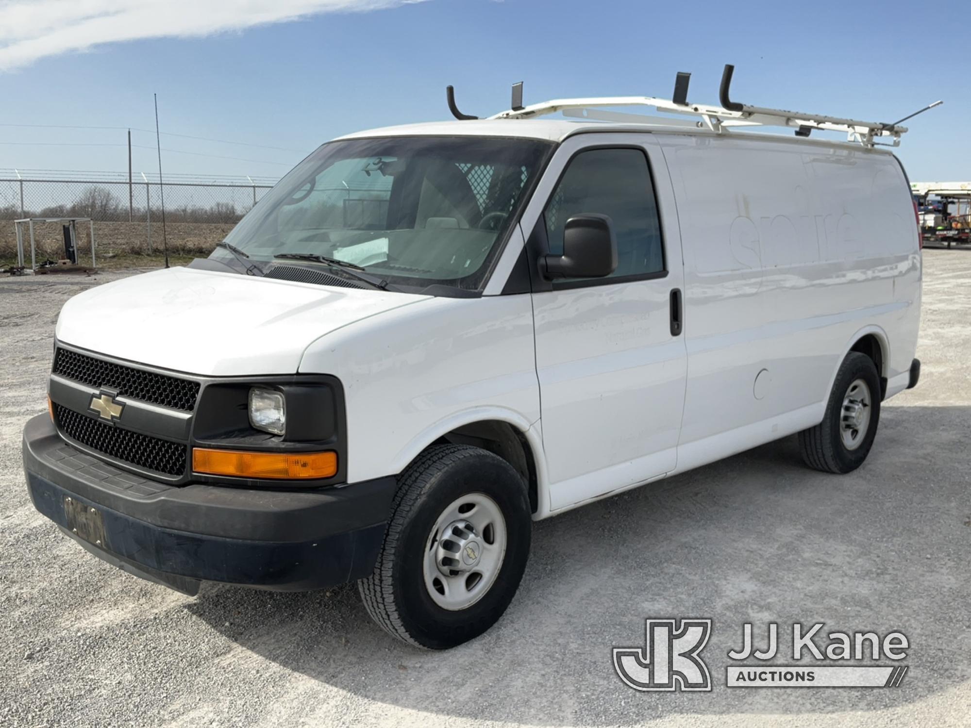 (Hawk Point, MO) 2012 Chevrolet Express G2500 Cargo Van Runs & Moves.