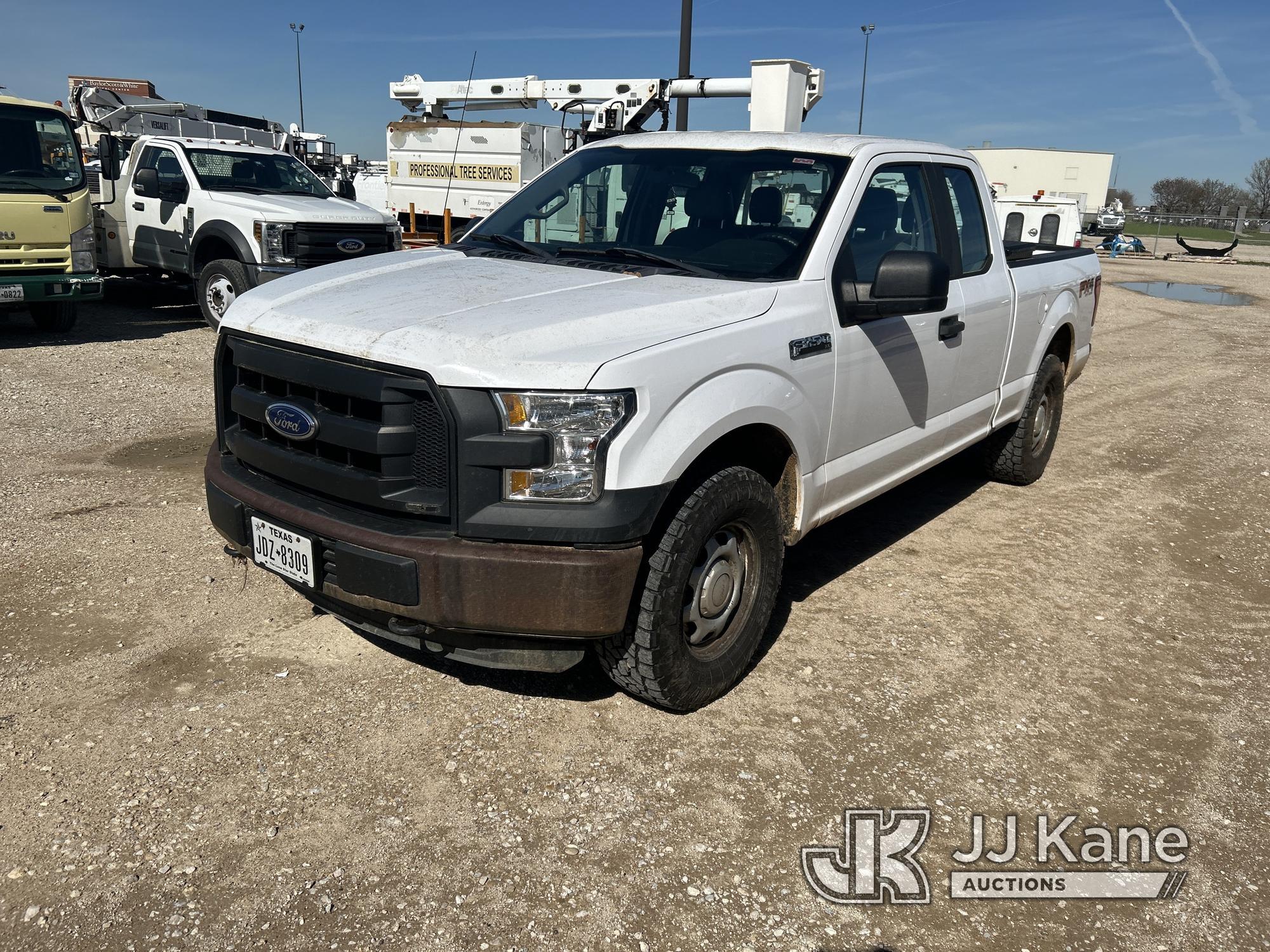 (Waxahachie, TX) 2016 Ford F150 4x4 Extended-Cab Pickup Truck Runs & Moves, Cracked Windshield