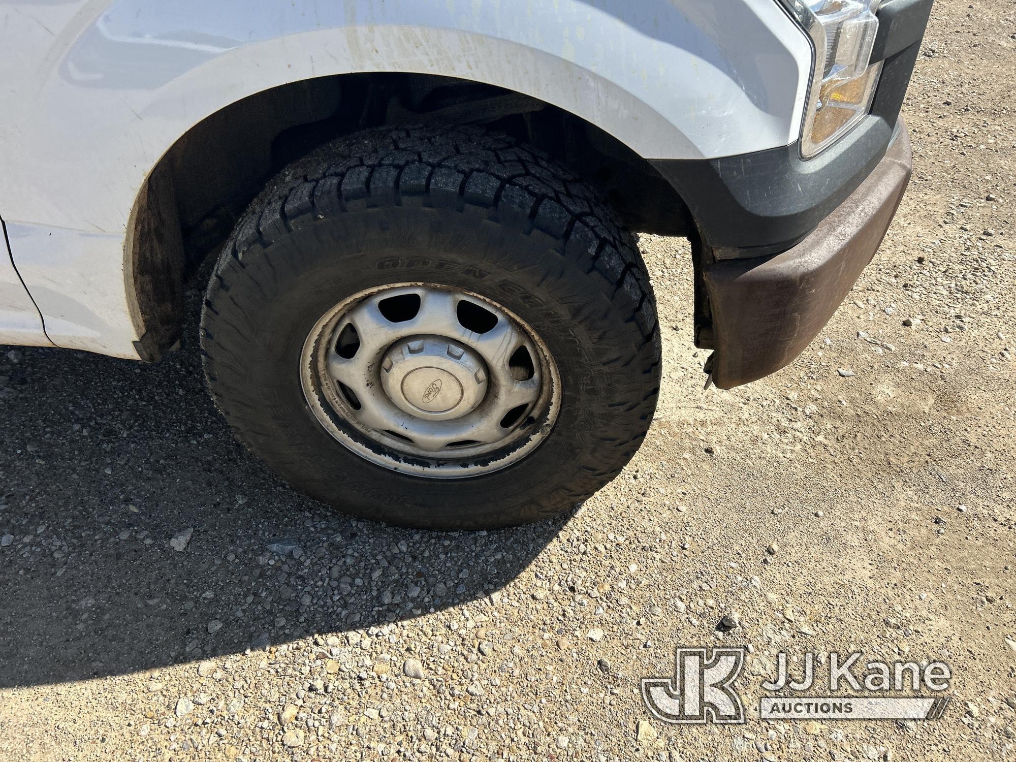 (Waxahachie, TX) 2016 Ford F150 4x4 Extended-Cab Pickup Truck Runs & Moves, Cracked Windshield