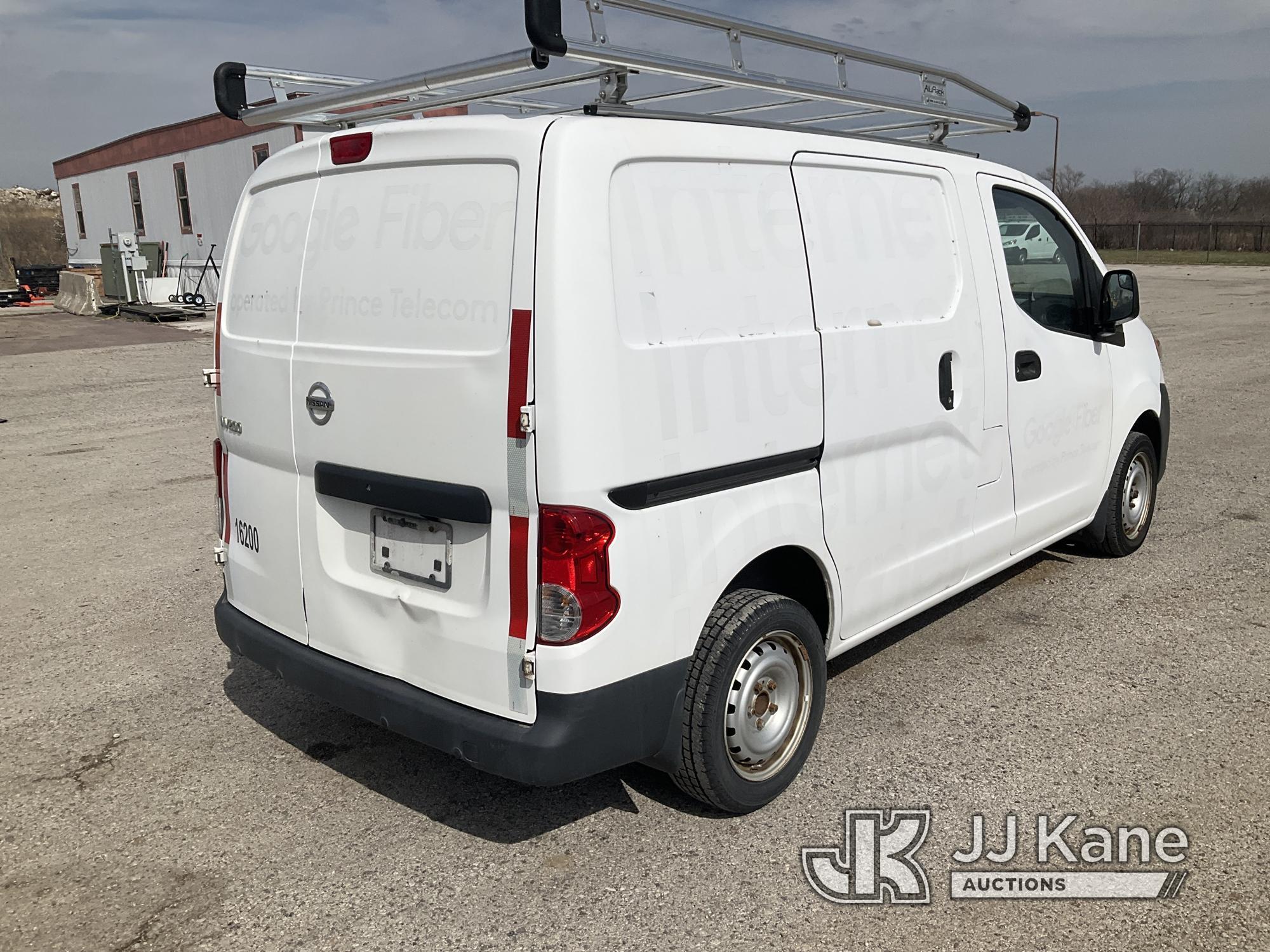(Kansas City, MO) 2016 Nissan NV200 Cargo Van Runs & Moves)  (Jump To Start, Mileage Button Inoperab