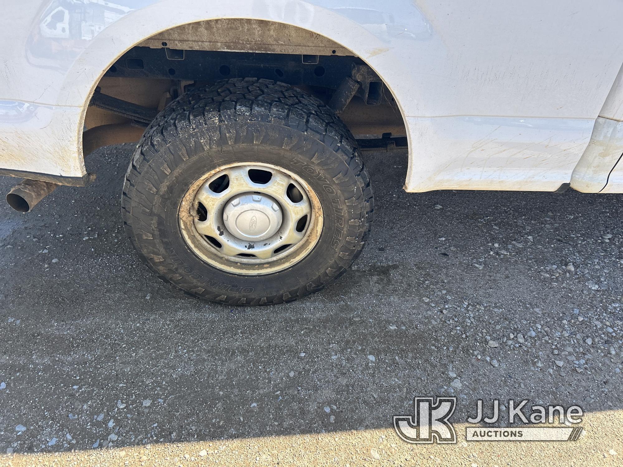 (Waxahachie, TX) 2016 Ford F150 4x4 Extended-Cab Pickup Truck Runs & Moves, Cracked Windshield