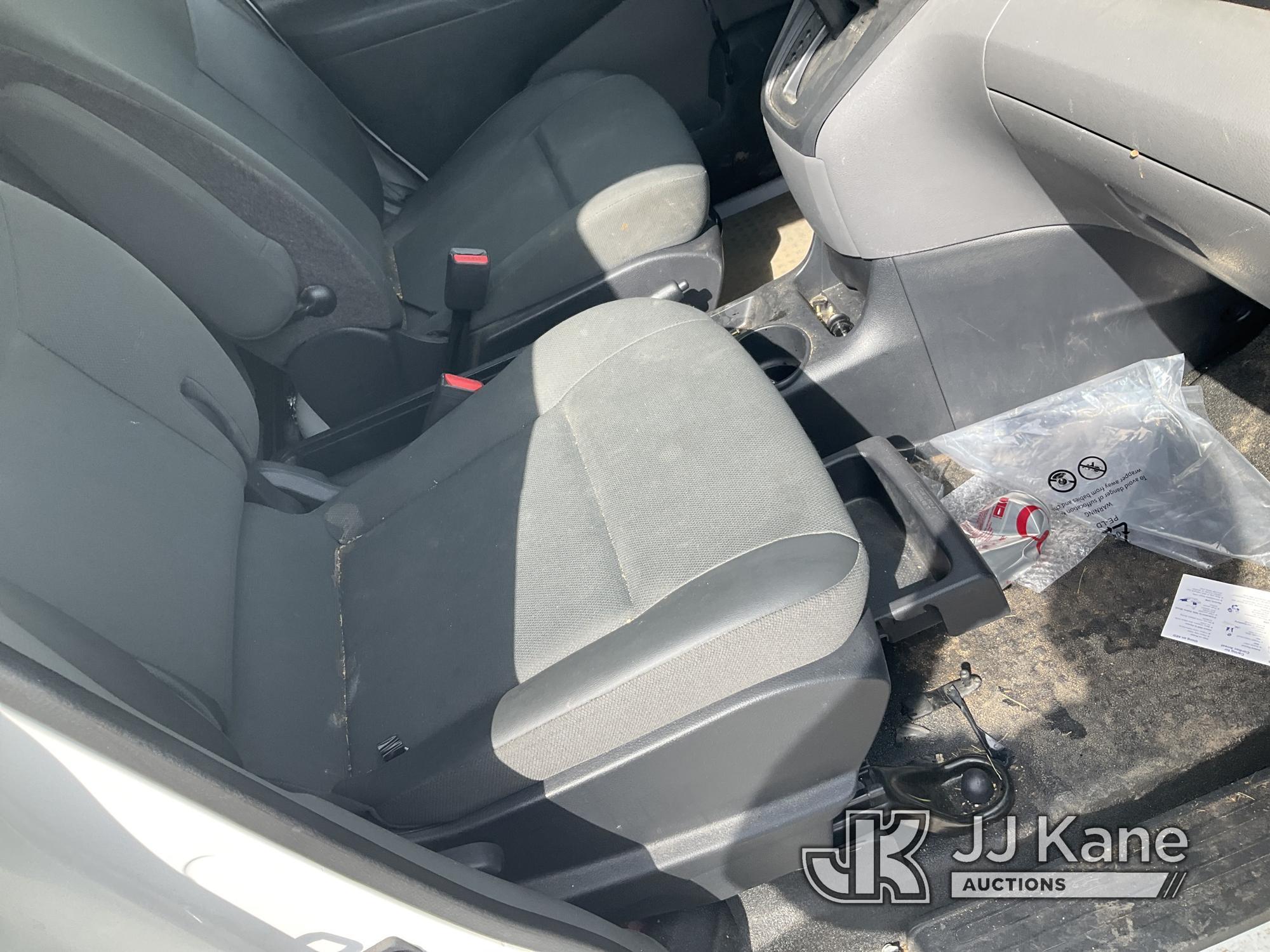 (Kansas City, MO) 2016 Nissan NV200 Cargo Van Runs & Moves)  (Jump To Start, Mileage Button Inoperab