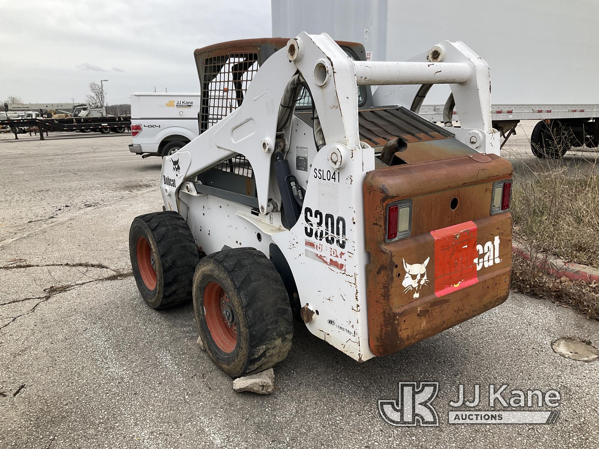 (Kansas City, MO) 2003 Bobcat S300 Rubber Tired Skid Steer Loader Not Running, Condition Unknown