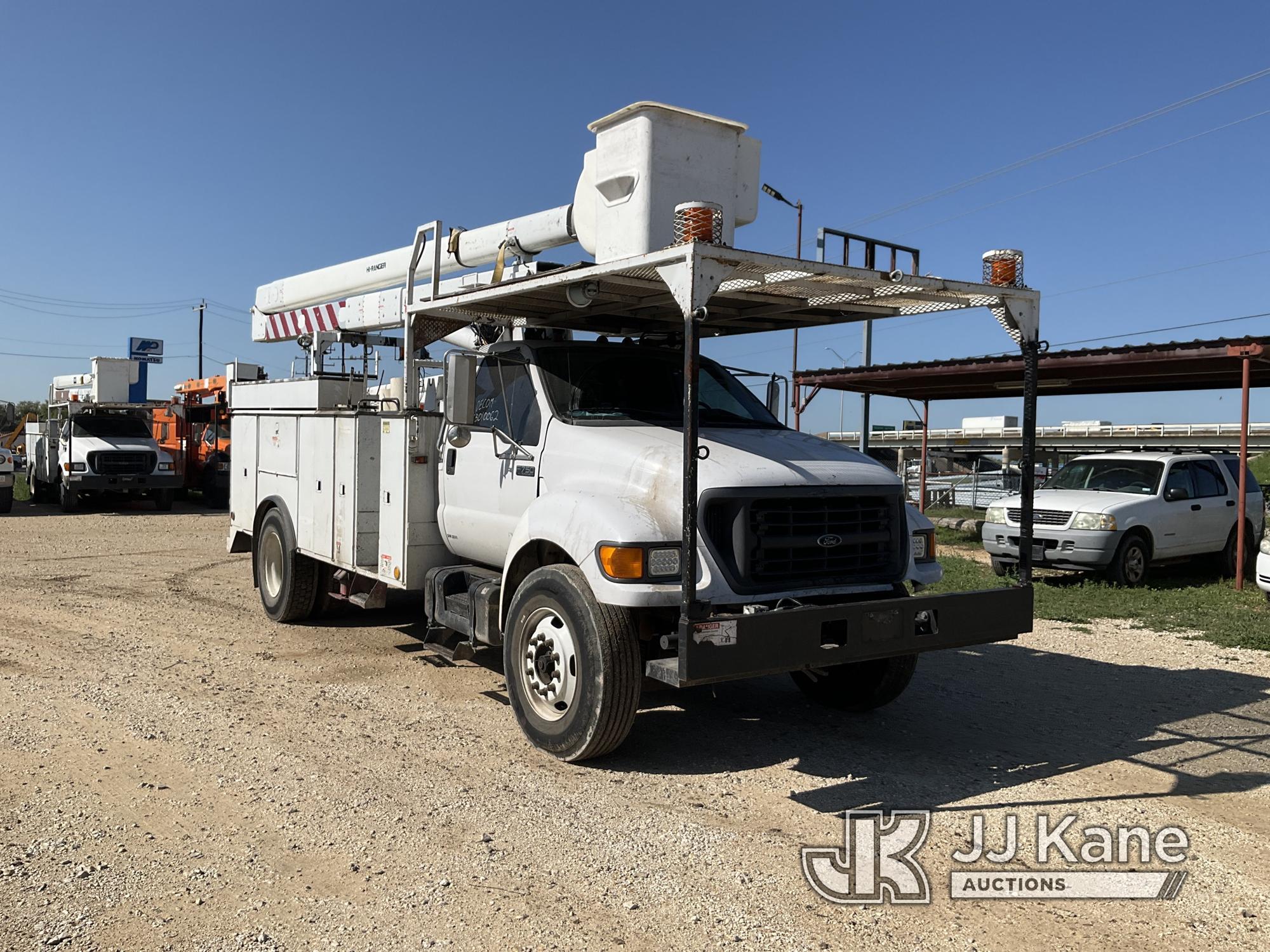 (San Antonio, TX) HiRanger 5FC-55, Bucket Truck mounted behind cab on 2002 Ford F750 Utility Truck R