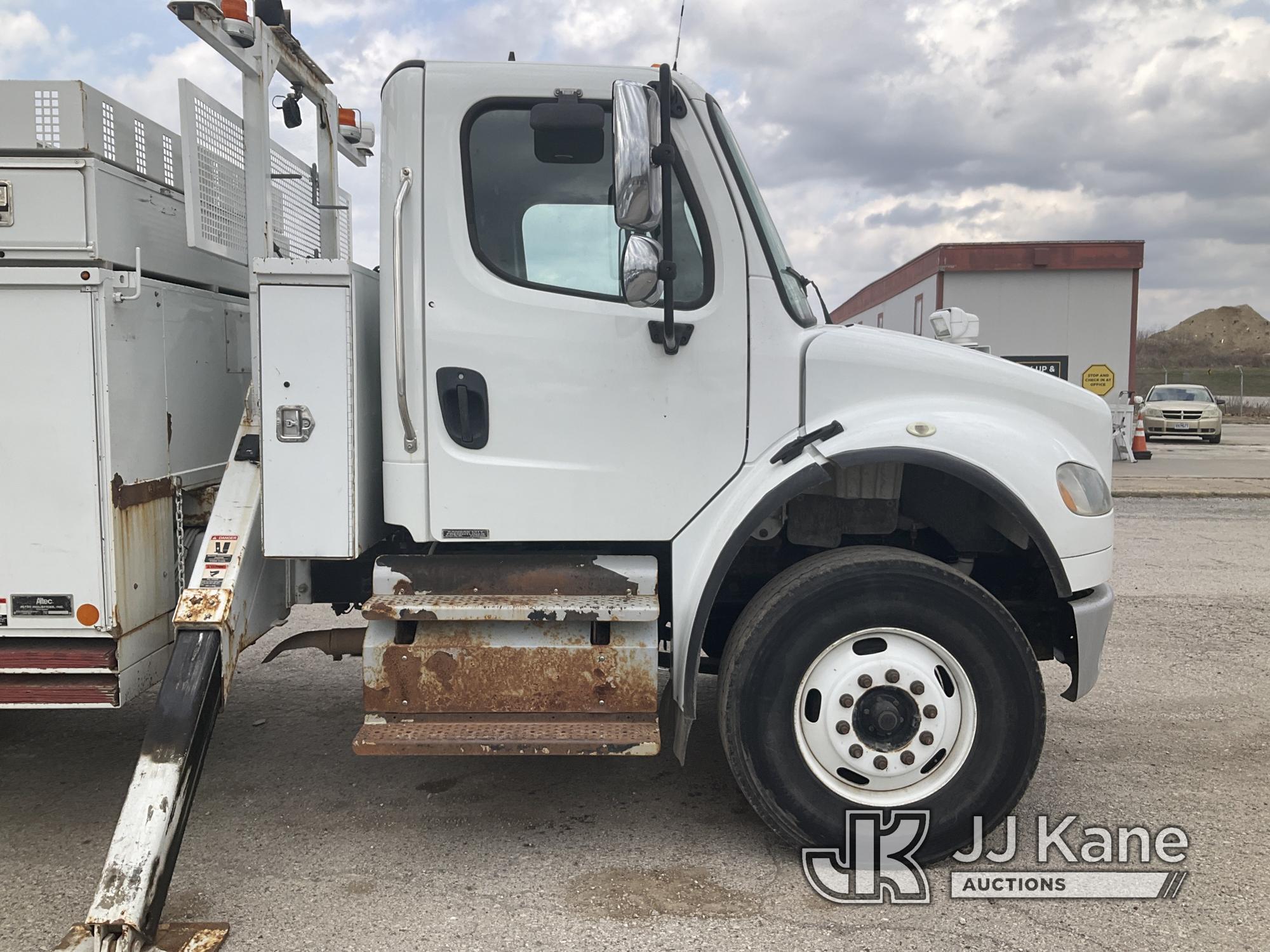 (Kansas City, MO) Altec AM55-E, Material Handling Bucket Truck rear mounted on 2013 Freightliner M2