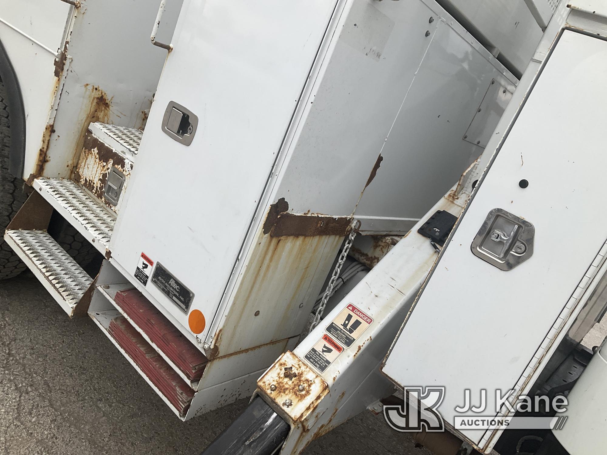 (Kansas City, MO) Altec AM55-E, Material Handling Bucket Truck rear mounted on 2013 Freightliner M2
