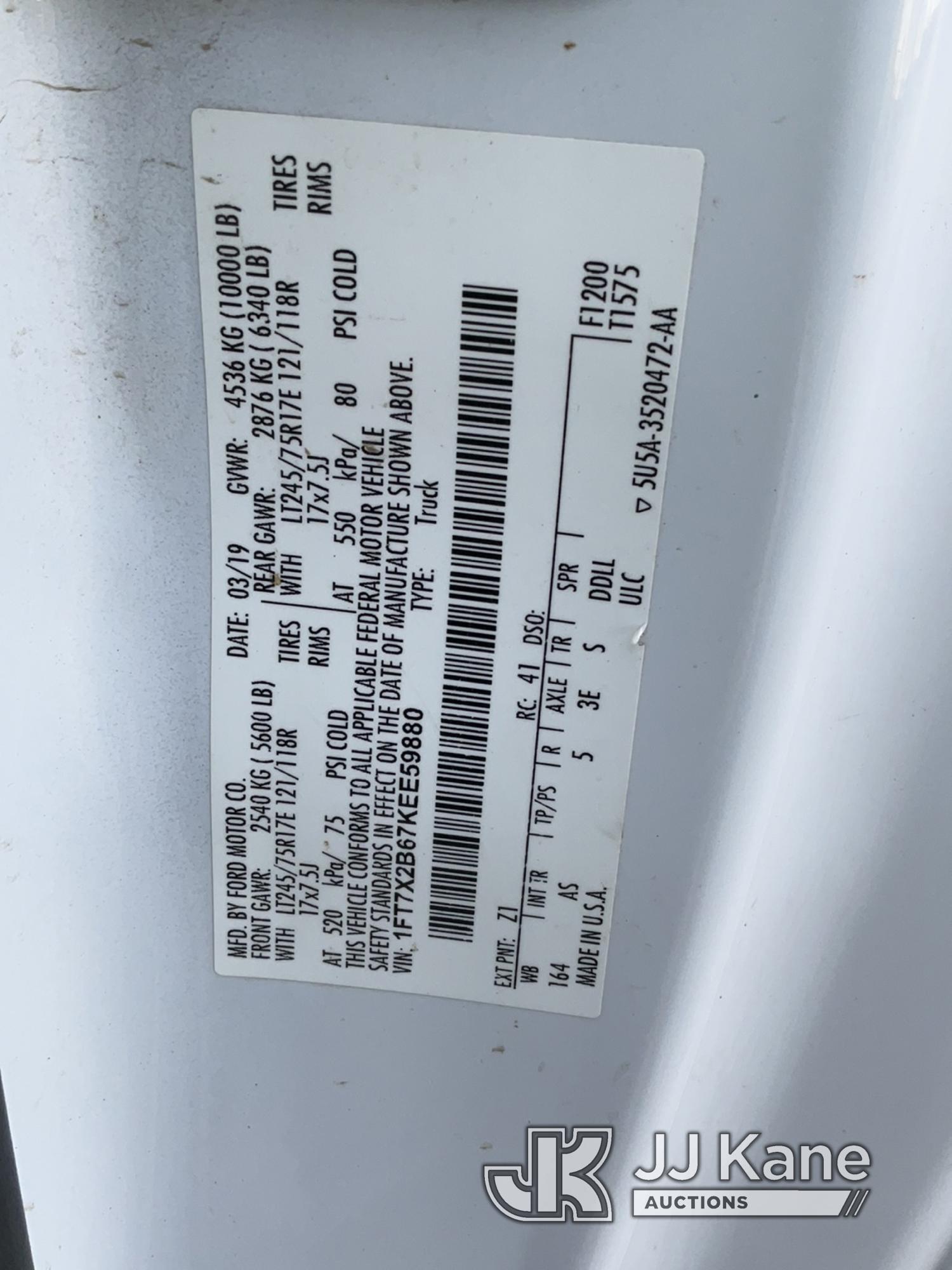 (Bloomington, IL) 2019 Ford F250 4x4 Extended-Cab Service Truck Runs & Moves) (Check Engine Light On