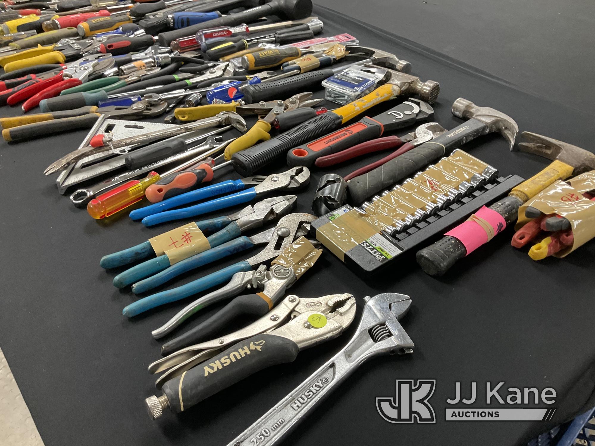 (Jurupa Valley, CA) Hand Tools (Used) NOTE: This unit is being sold AS IS/WHERE IS via Timed Auction