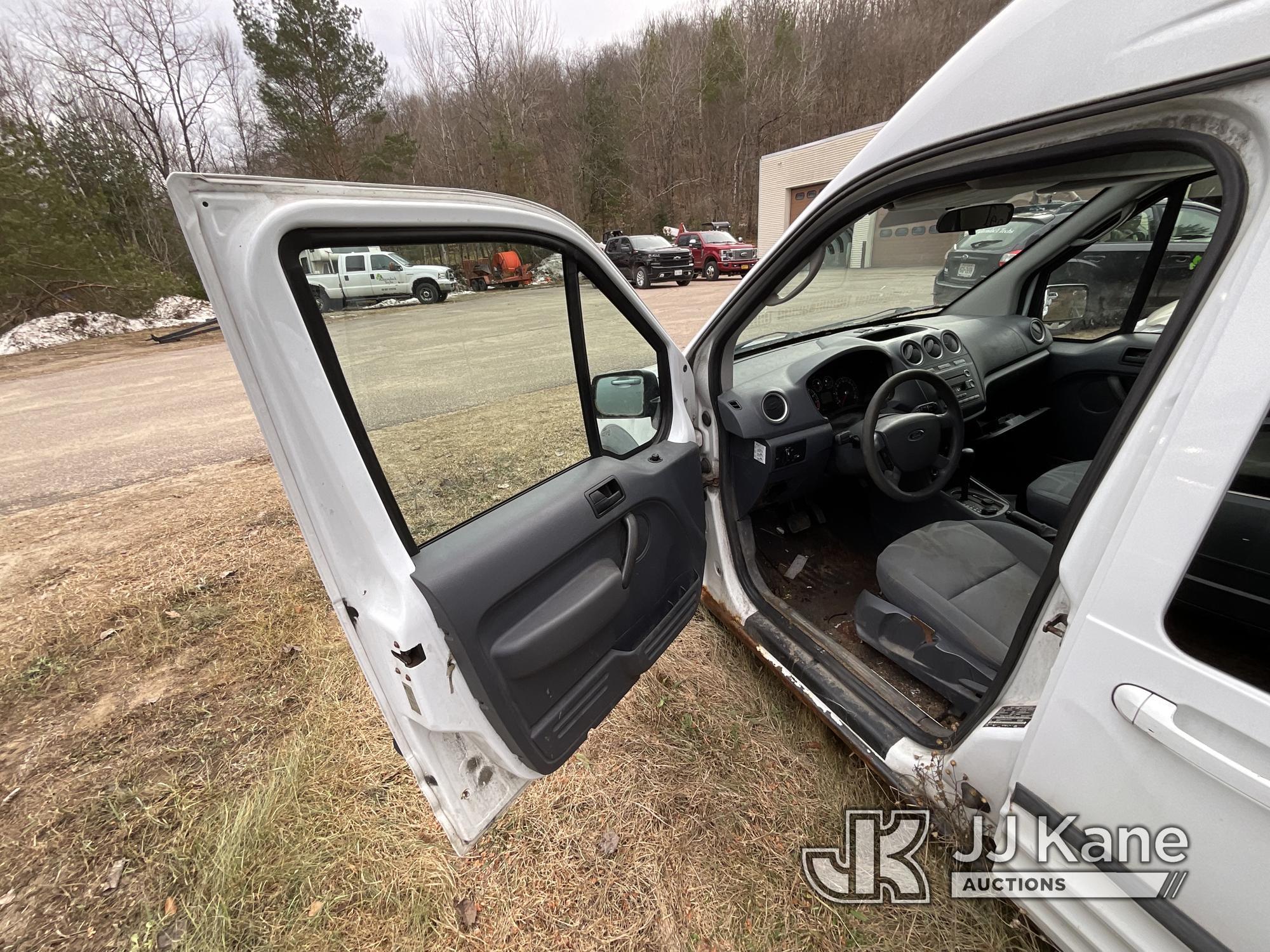 (Saint Regis Falls, NY) 2013 Ford Transit Connect Mini Cargo Van Does Not Run Or Move, Condition Unk