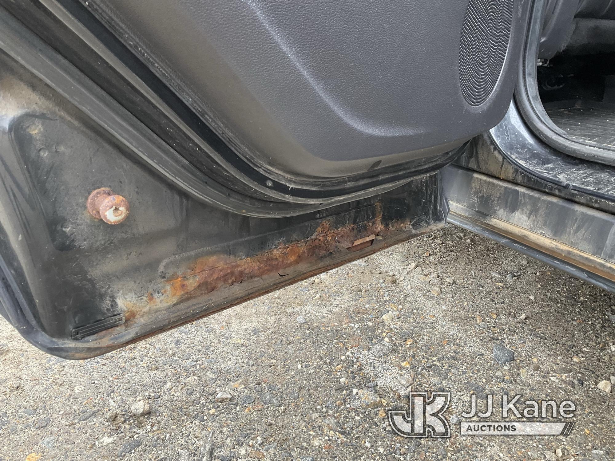 (Shrewsbury, MA) 2013 Ford Escape 4x4 4-Door Sport Utility Vehicle Runs & Moves) (Rust Damage