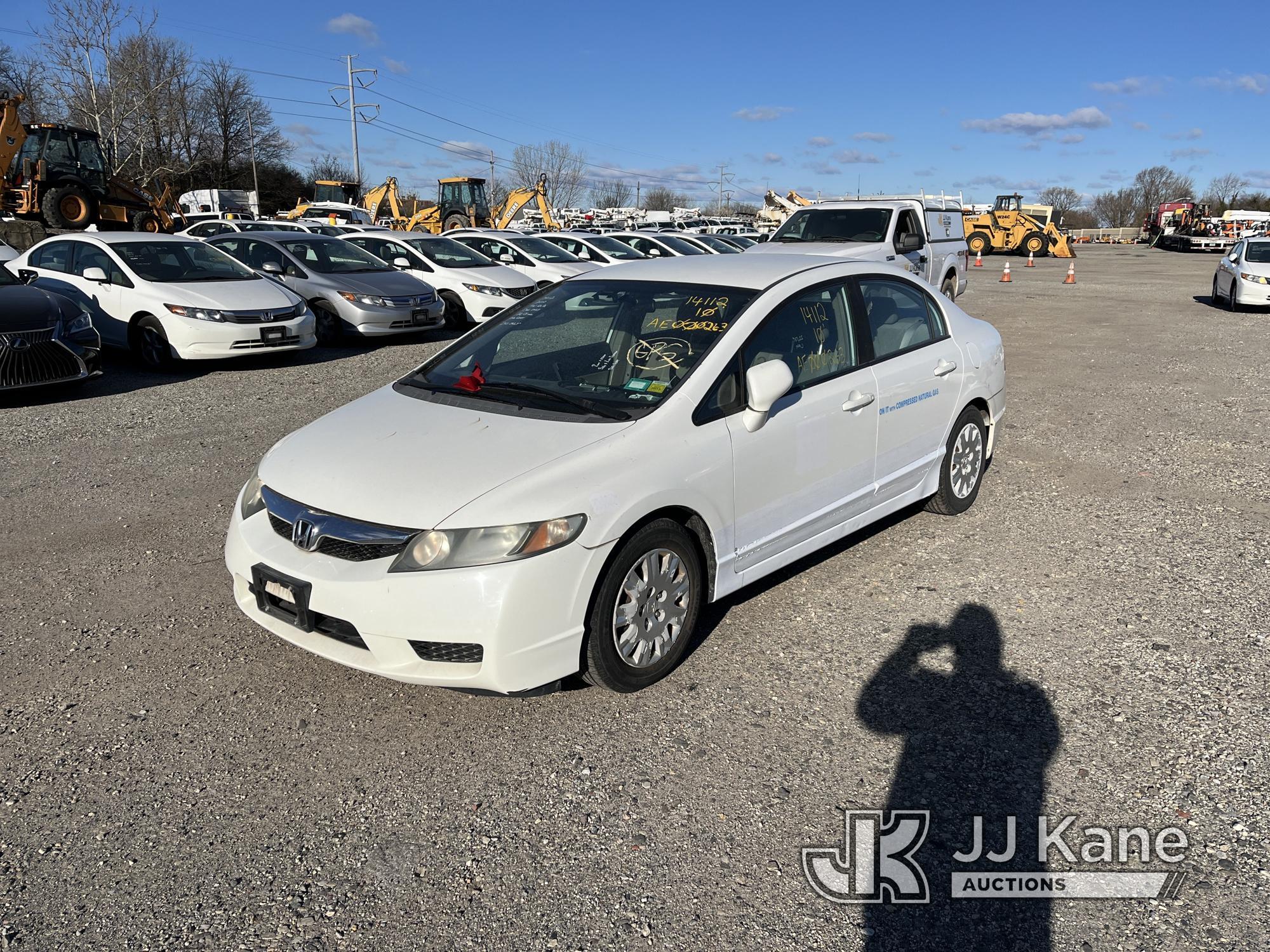 (Plymouth Meeting, PA) 2010 Honda Civic 4-Door Sedan CNG Only) (Runs & Moves, Dash Apart, Body & Rus