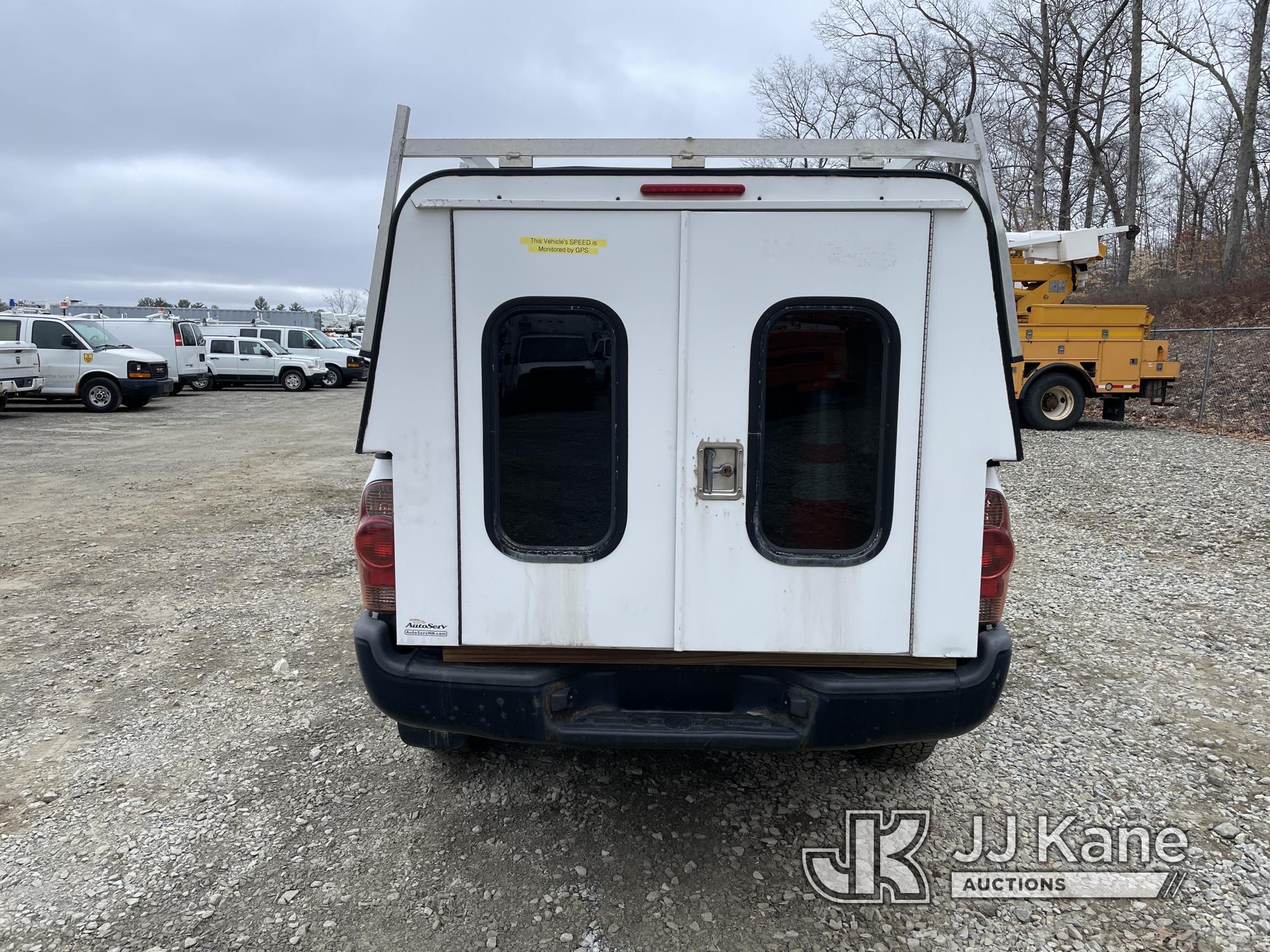 (Shrewsbury, MA) 2013 Toyota Tacoma 4x4 Extended-Cab Pickup Truck Runs & Moves) (ABS, Check Engine &