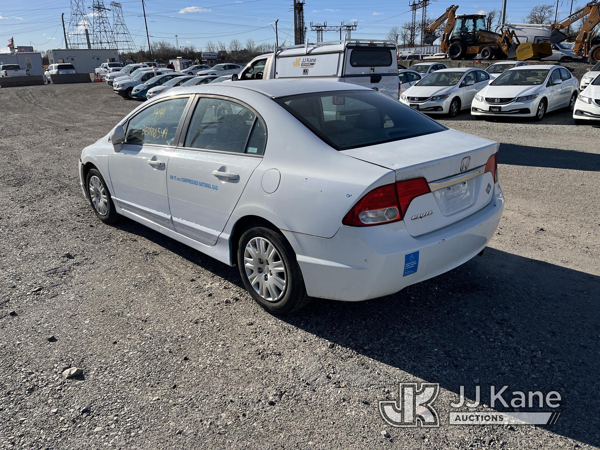 (Plymouth Meeting, PA) 2011 Honda Civic 4-Door Sedan CNG Only) (Runs & Moves, Dash Apart, Body & Rus