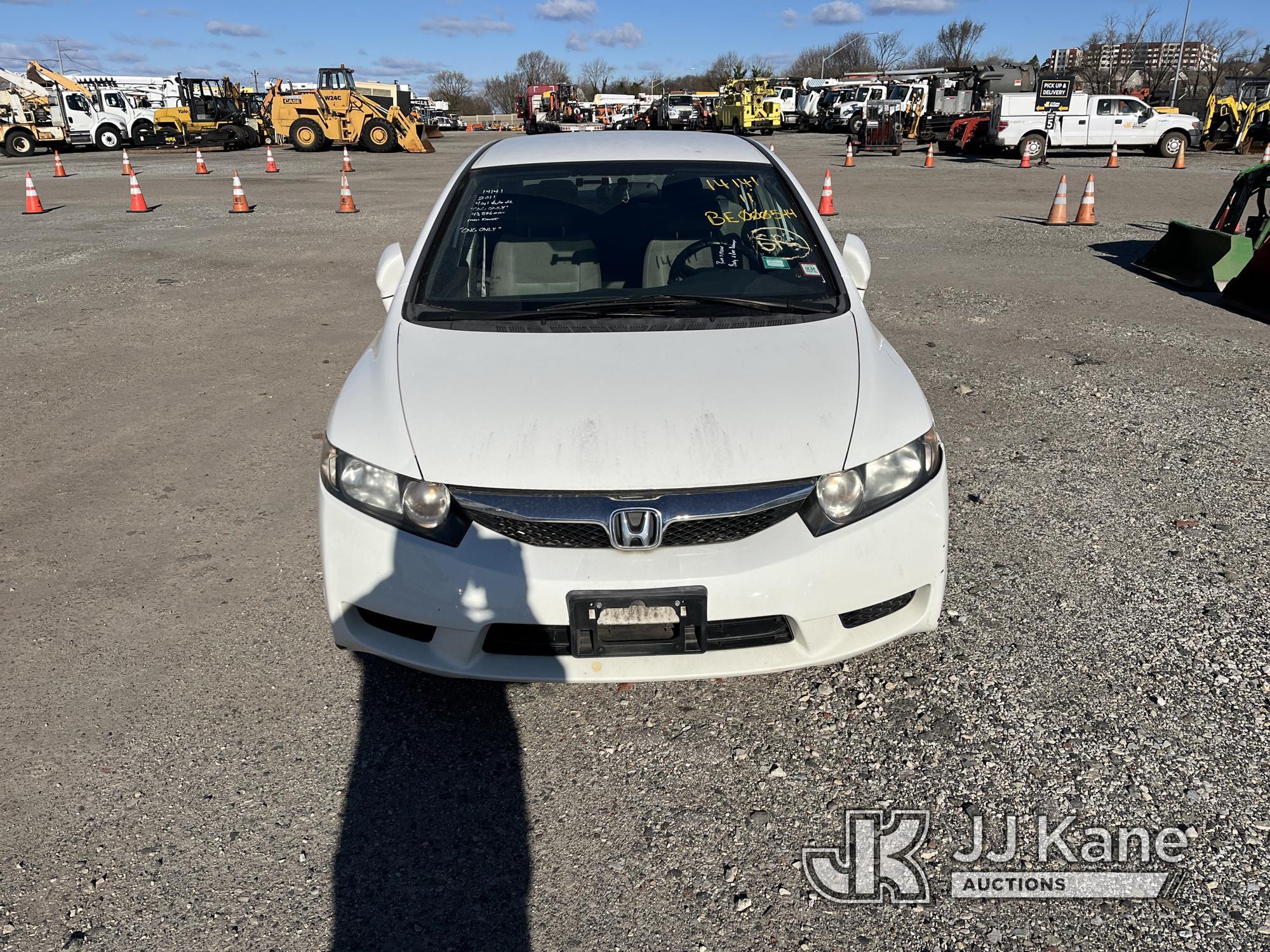 (Plymouth Meeting, PA) 2011 Honda Civic 4-Door Sedan CNG Only) (Runs & Moves, Dash Apart, Body & Rus