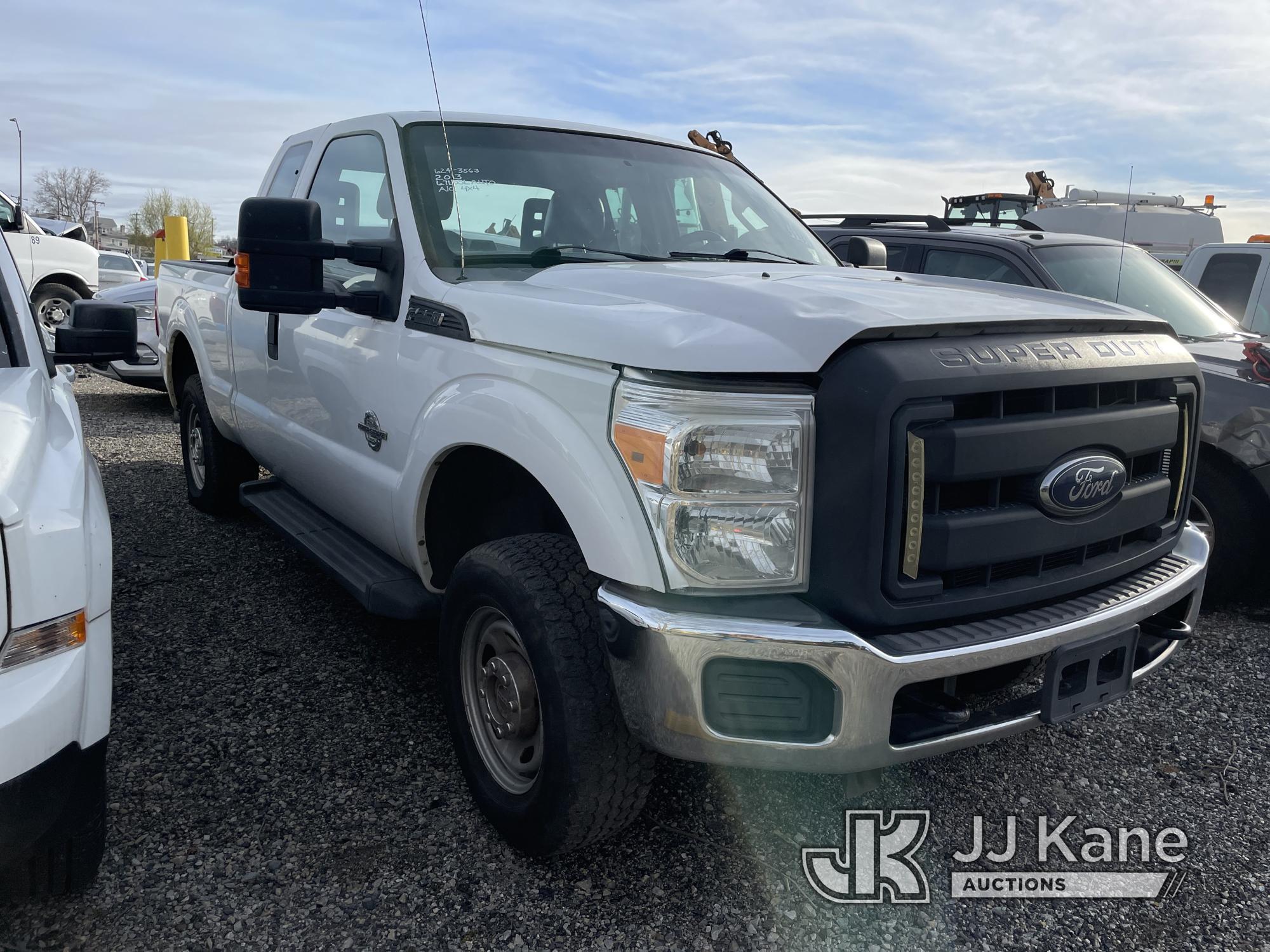 (Plymouth Meeting, PA) 2013 Ford F250 4x4 Extended-Cab Pickup Truck Runs & Moves, Fuel Leak, Do Not