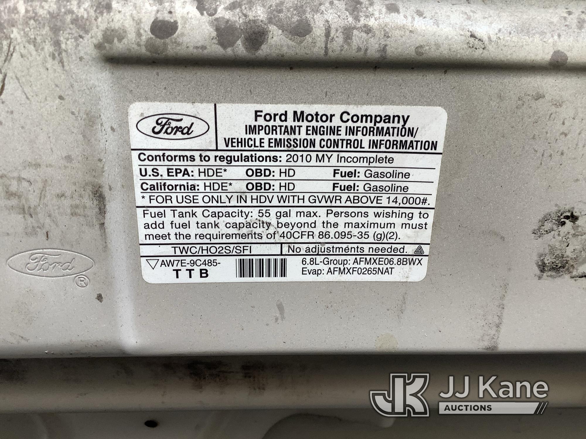 (Shrewsbury, MA) 2010 Ford E450 Cutaway Enclosed Service Van Runs & Moves) (Body & Rust Damage