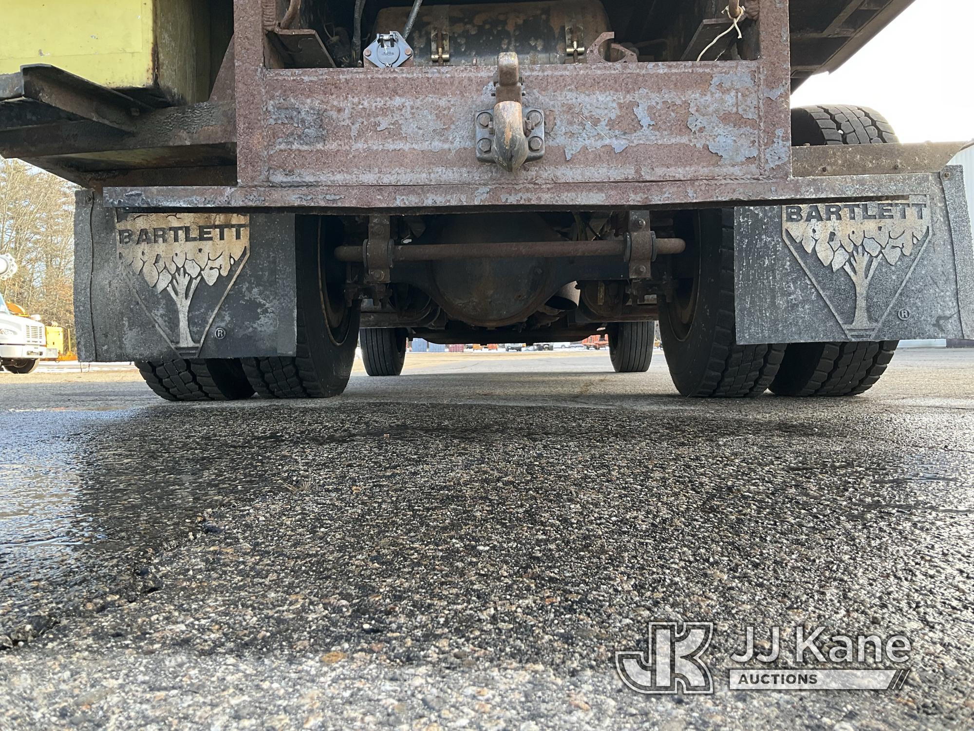 (Wells, ME) 2007 Chevrolet T7500 Dump Truck Runs & Moves) (Jump to Start, Body Damage, Rust Damage,