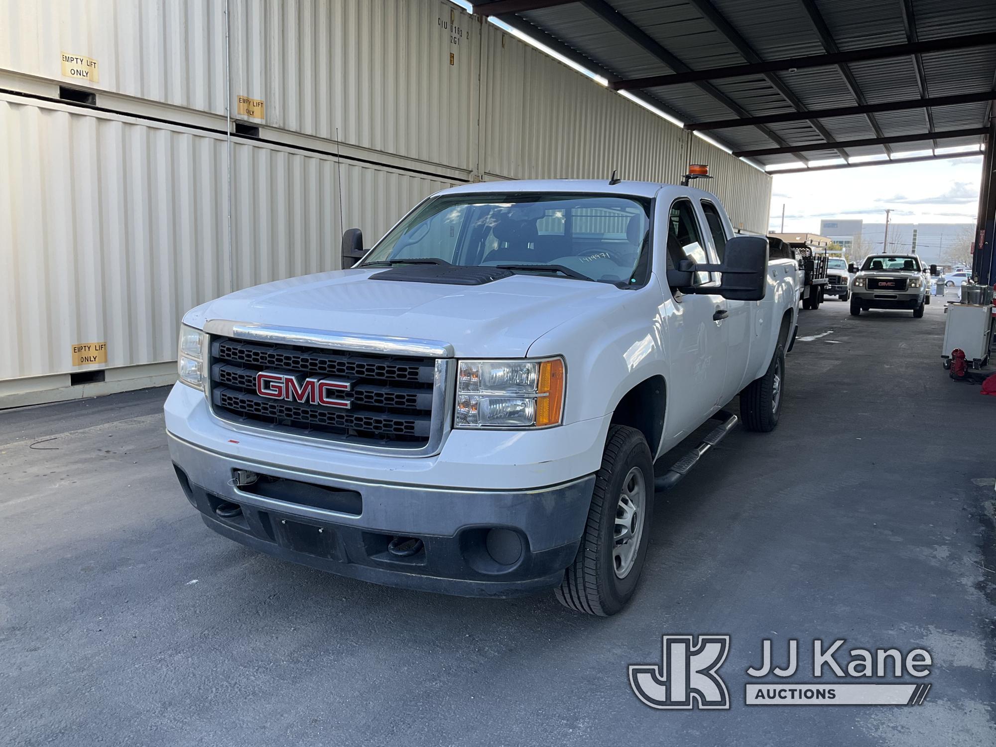 (Jurupa Valley, CA) 2012 GMC Sierra 2500HD Extended-Cab Pickup Truck Runs & Moves