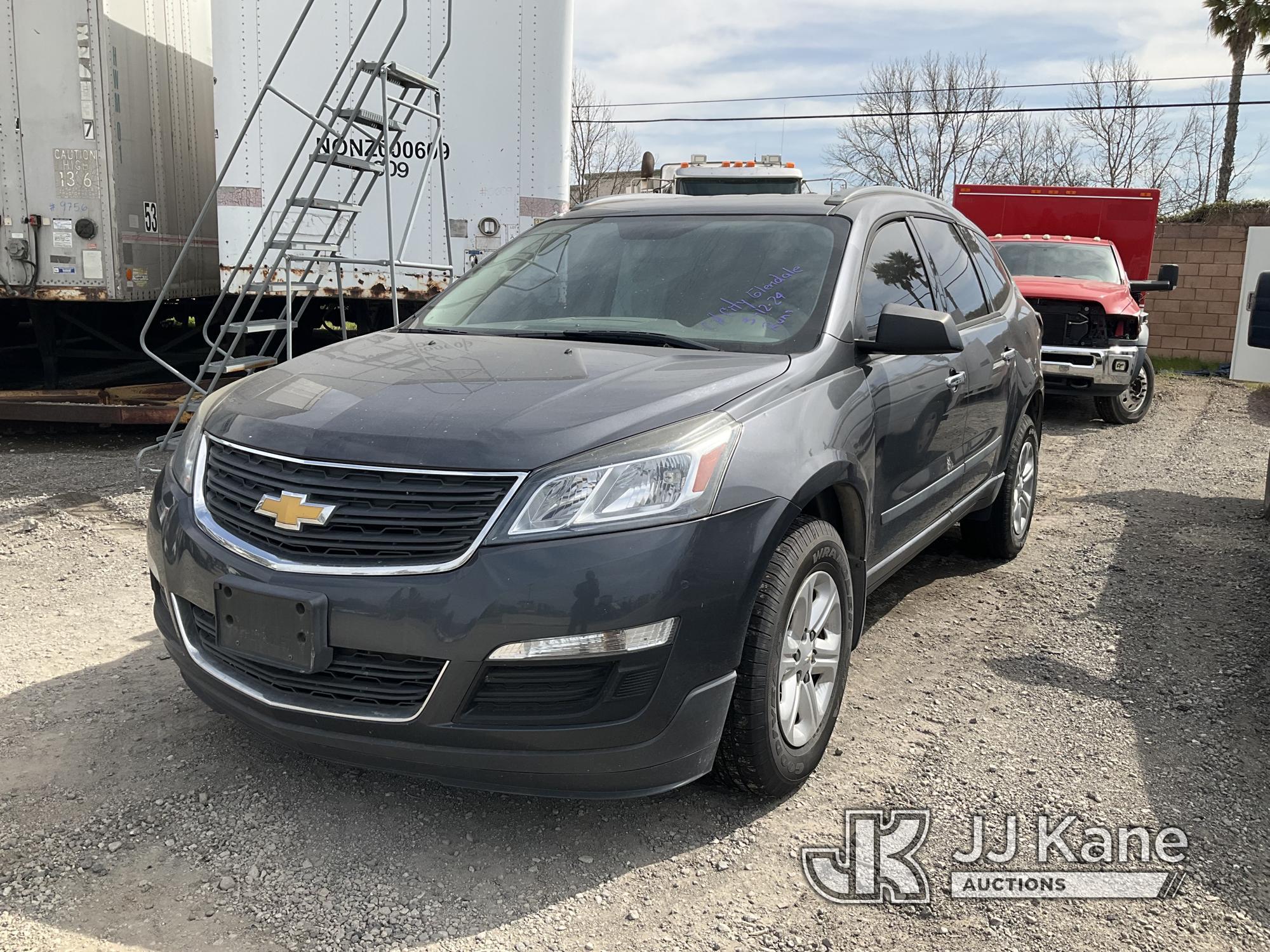 (Jurupa Valley, CA) 2014 Chevrolet Traverse LS AWD Sport Utility Vehicle Runs & Moves  Air Bags Depl