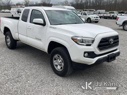 (Verona, KY) 2016 Toyota Tacoma 4x4 Extended-Cab Pickup Truck Runs & Moves) (Check Engine Light, Bod