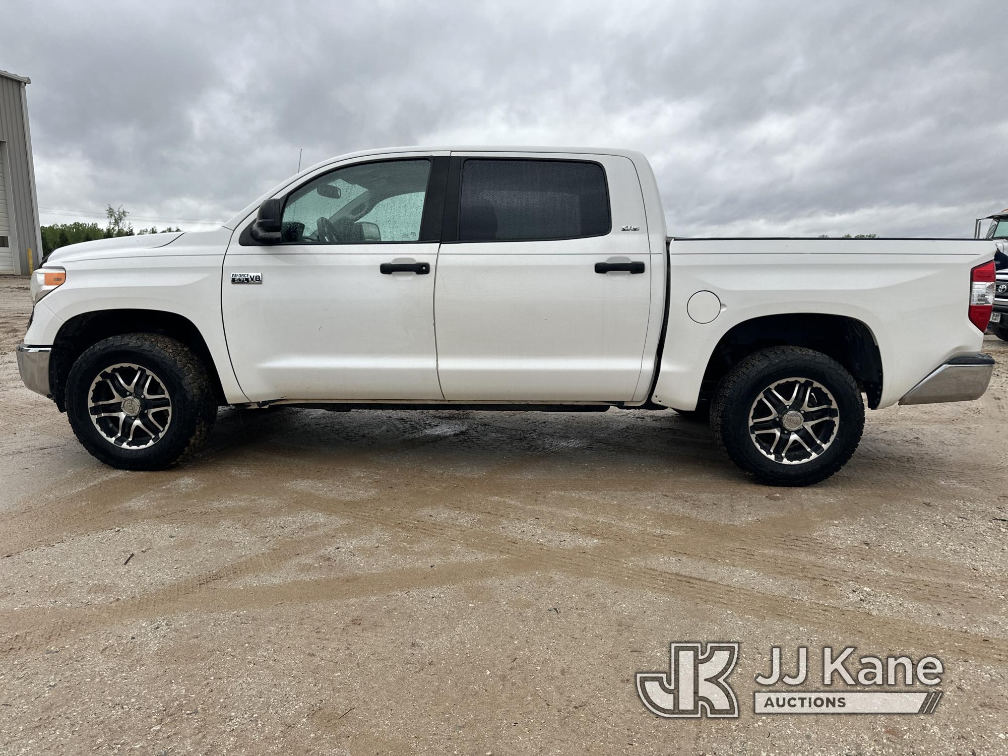 (Shelby, NC) 2015 Toyota Tundra 4x4 Crew-Cab Pickup Truck Runs & Moves) (Check Engine Light On