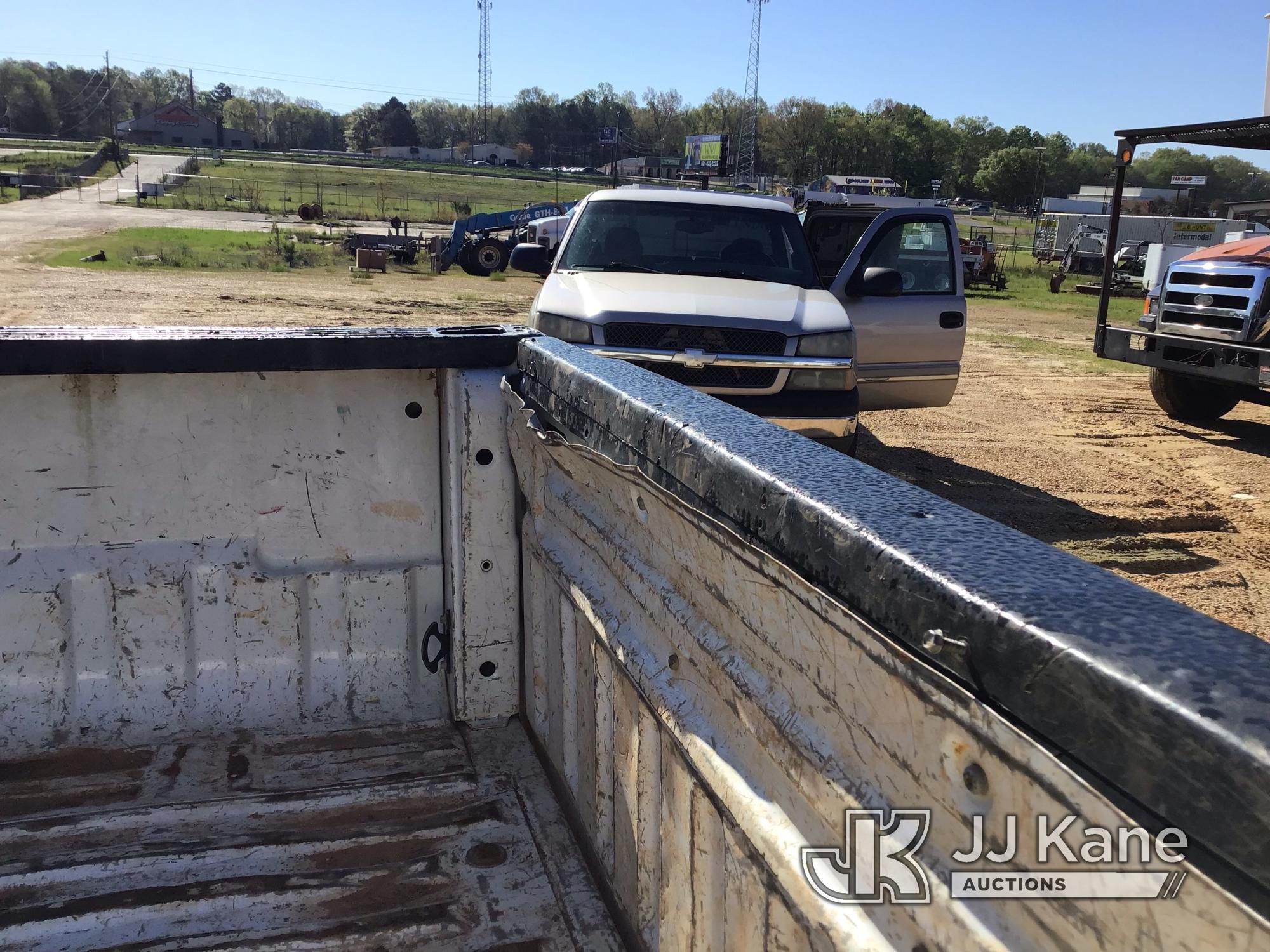 (Byram, MS) 2016 Ford F250 4x4 Crew-Cab Pickup Truck Runs & Moves) (Jump To Start, Tailgate Damage,