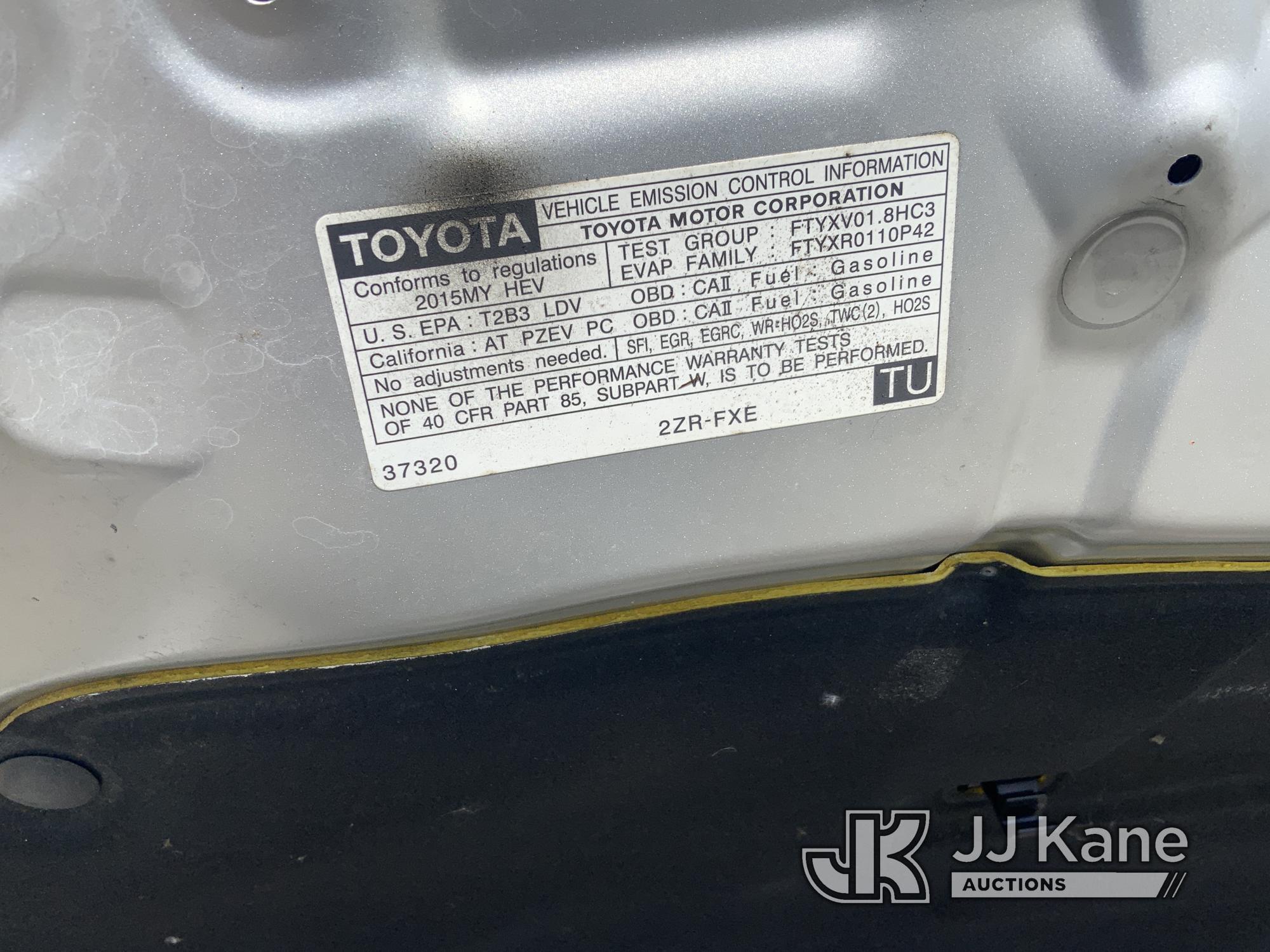 (Dixon, CA) 2015 Toyota Prius 4-Door Hybrid Sedan Runs & Moves