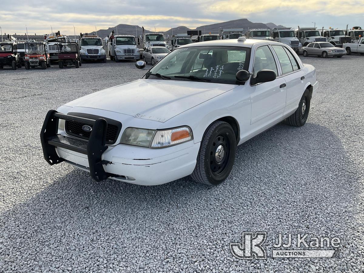 (Las Vegas, NV) 2010 Ford Crown Victoria Police Interceptor 4-Door Sedan Runs & Moves)(Jump To Start