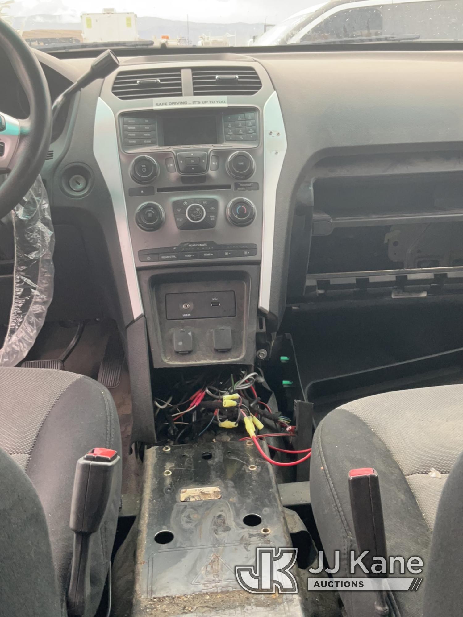 (Las Vegas, NV) 2014 Ford Explorer AWD Police Interceptor Wrecked, Missing Parts, Towed In Jump To S