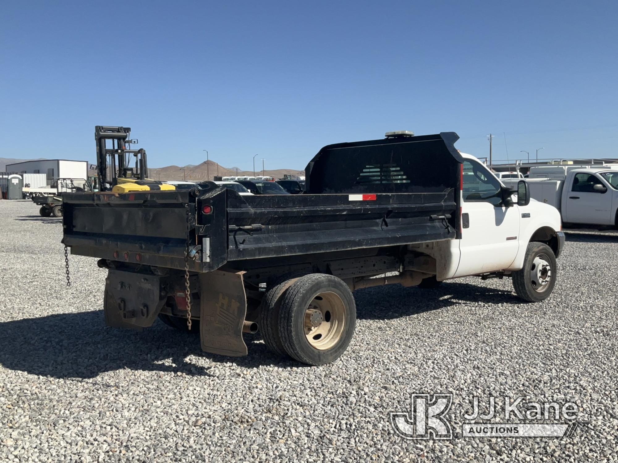 (Las Vegas, NV) 2004 Ford F450 Dump Truck, Taxable Jump To Start, Runs & Moves