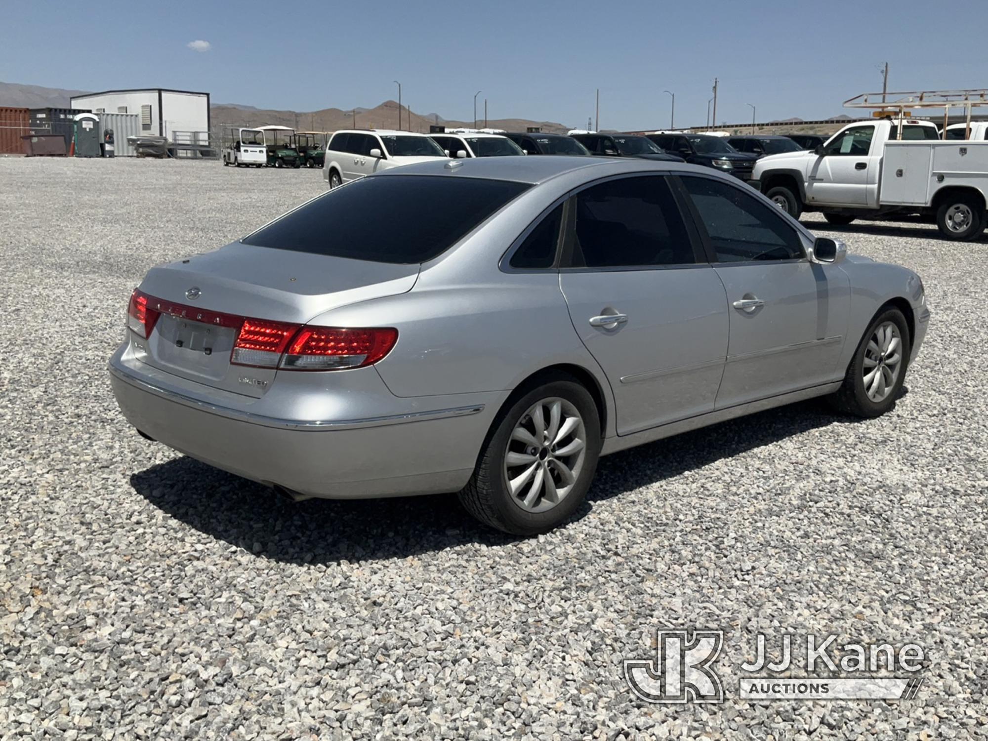 (Las Vegas, NV) 2008 Hyundai Azera Body & Paint Damage Jump To Start, Runs & Moves