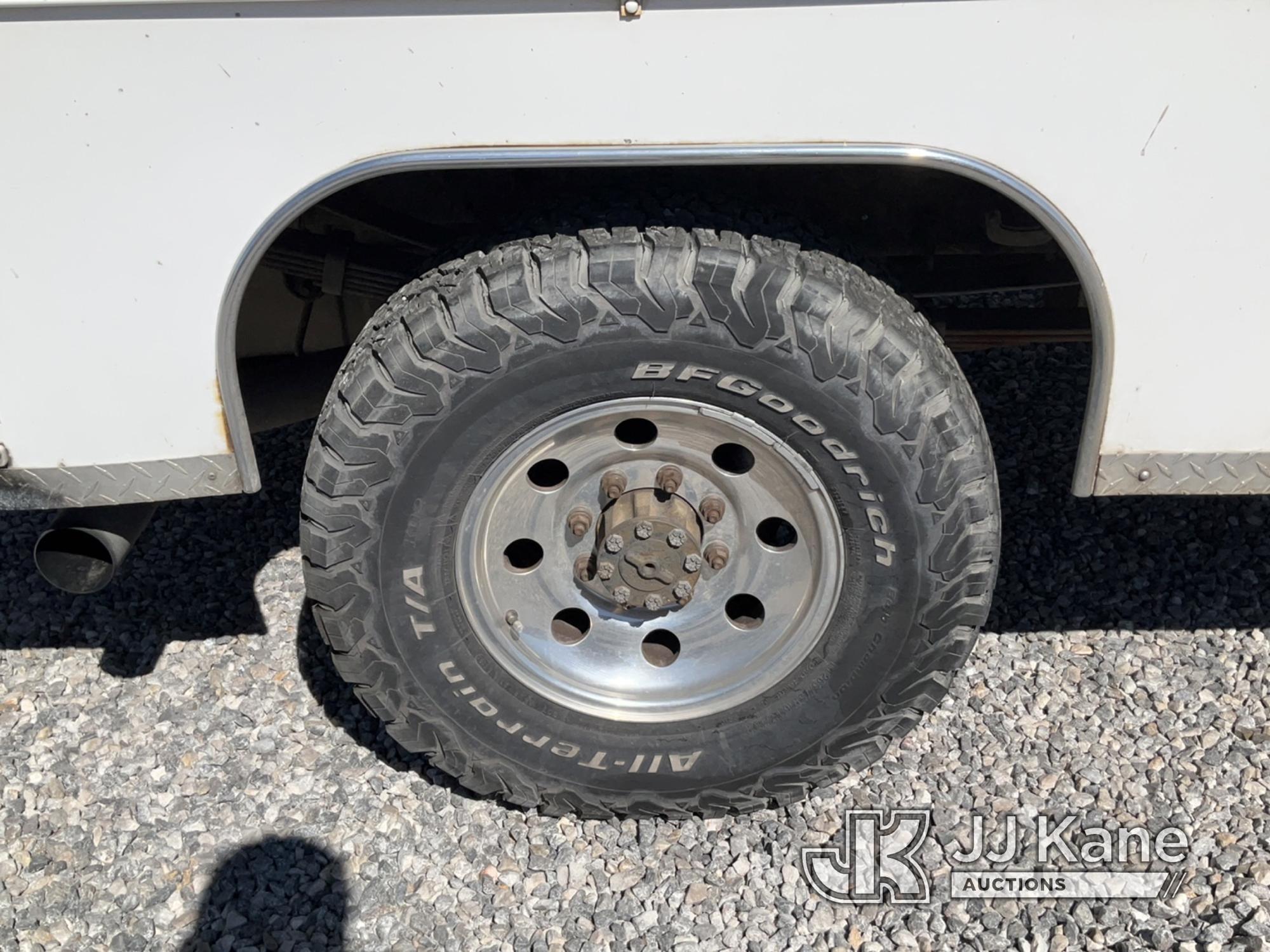 (Las Vegas, NV) 2001 Ford F350 Body Damage, Bad Alternator Jump To Start, Runs & Moves