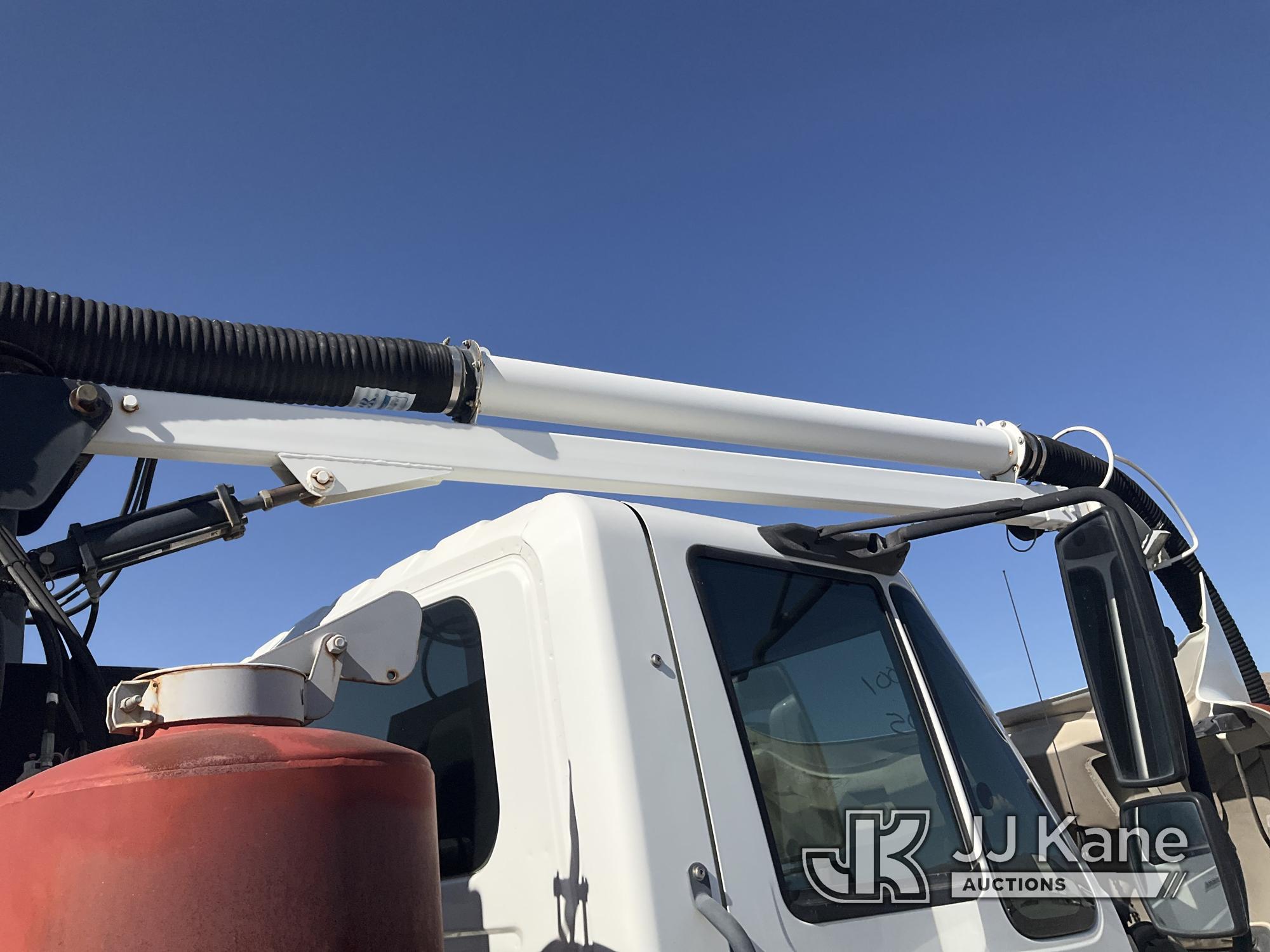 (Las Vegas, NV) Vactor 2103-16 2005 International 4300 Runs & Moves