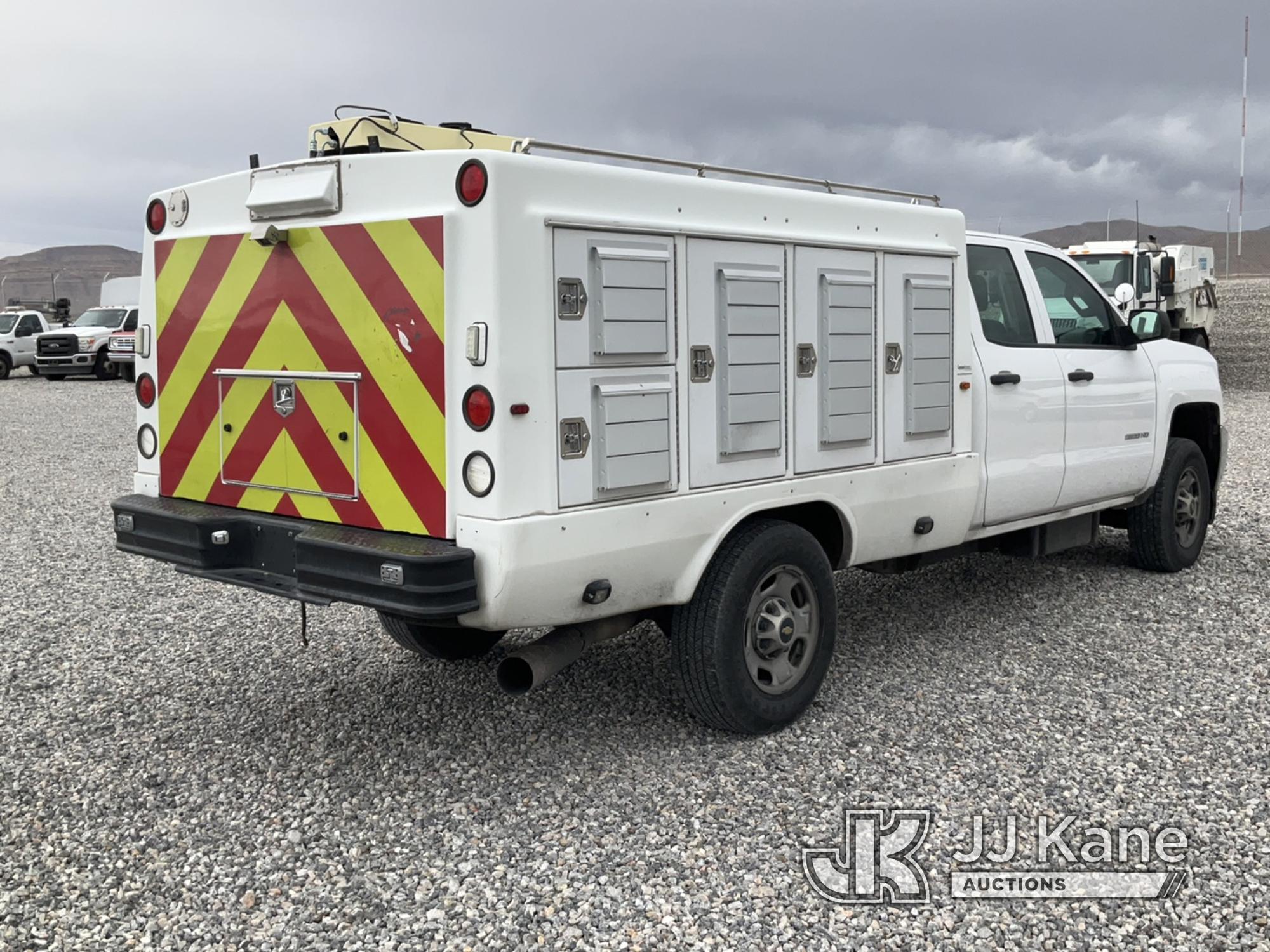 (Las Vegas, NV) 2015 Chevrolet 2500 HD 4x4 Animal Control Box, 4x4 Runs & Moves