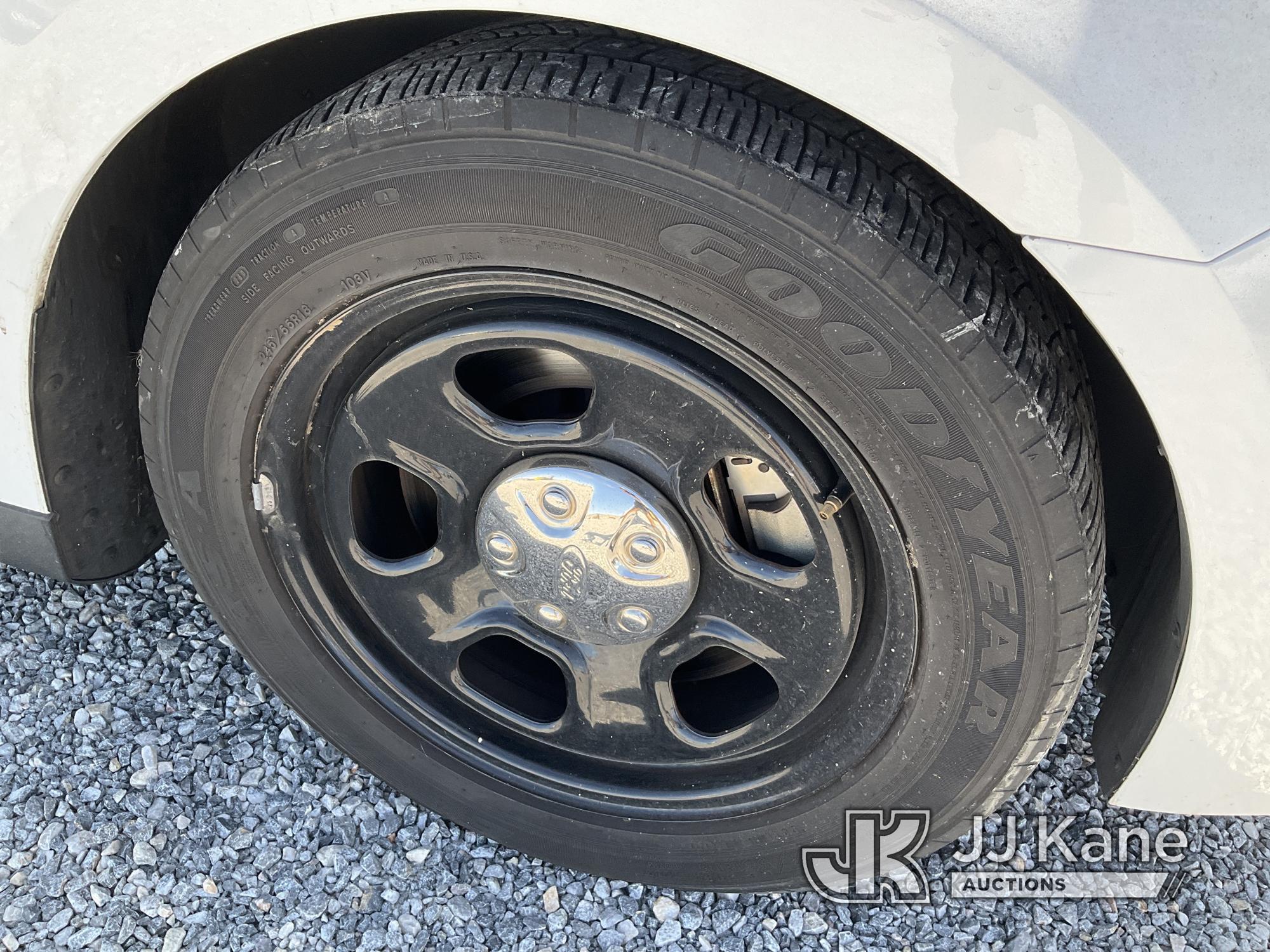 (Las Vegas, NV) 2014 Ford Taurus Police Interceptor Towed In, No Battery, Bad Tires Jump To Start, R