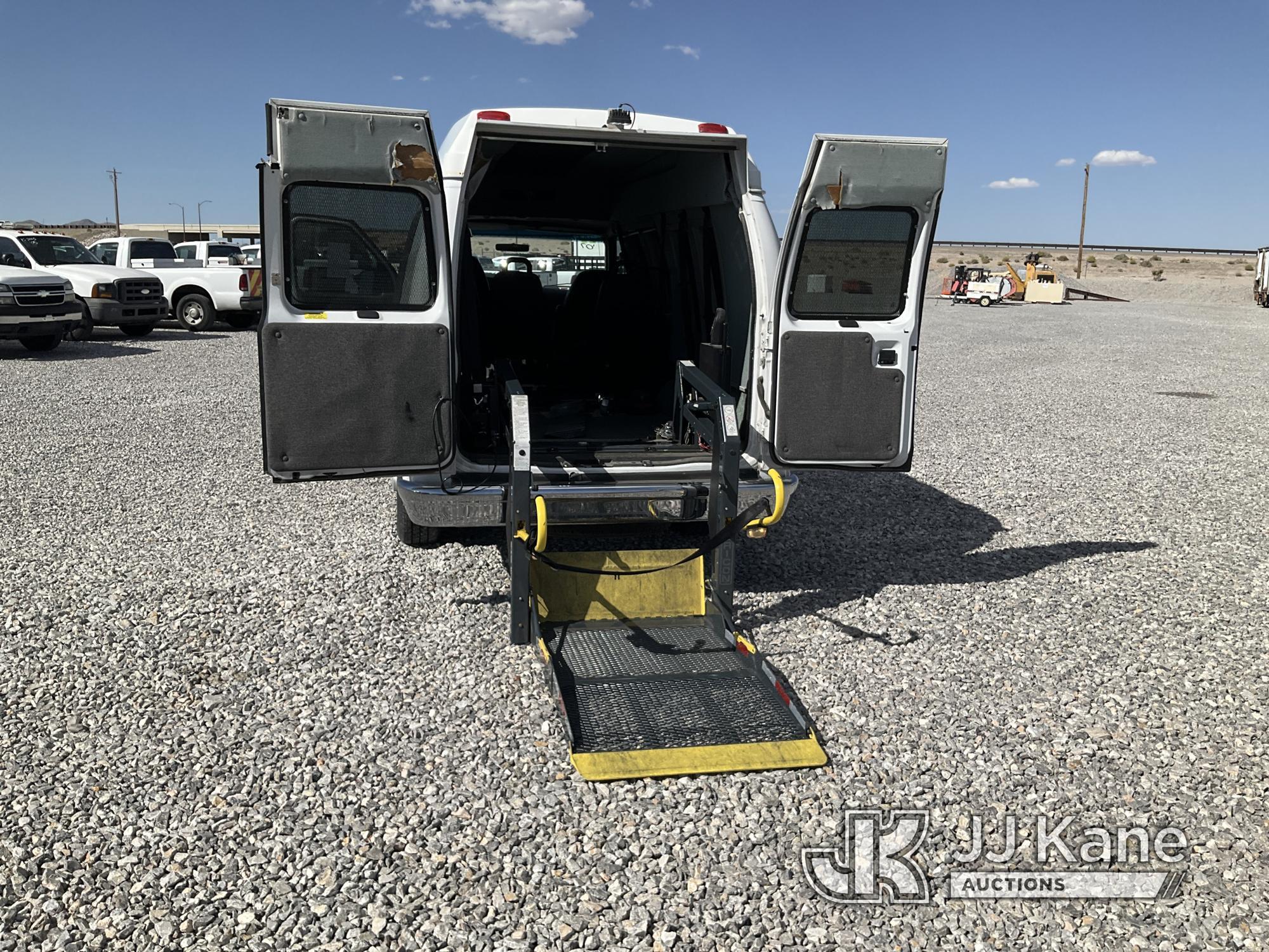 (Las Vegas, NV) 2007 Ford E350 Prisoner Transport, Wheel Chair Lift Runs & Moves