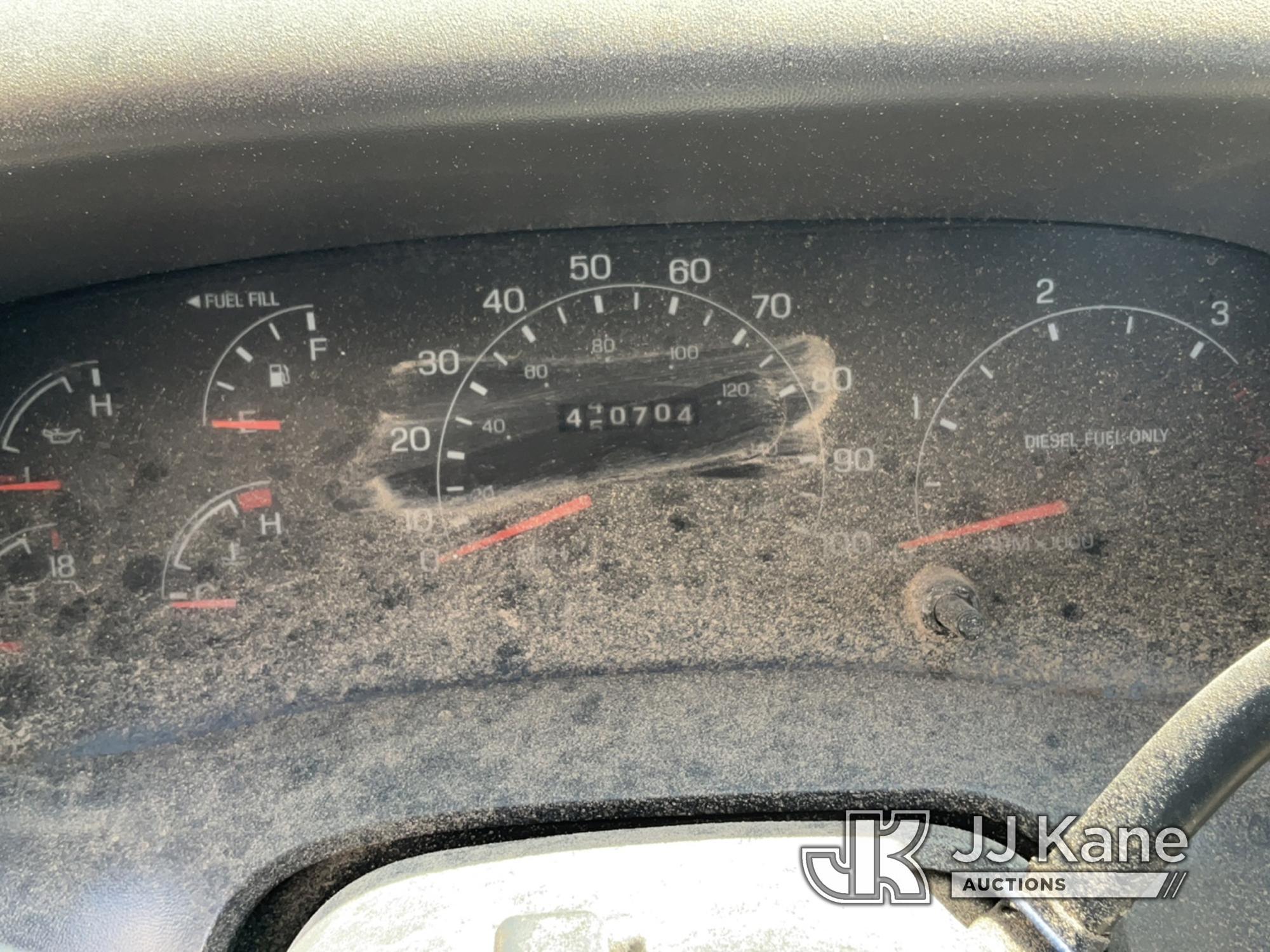 (Las Vegas, NV) 2001 Ford F350 Body Damage, Bad Alternator Jump To Start, Runs & Moves