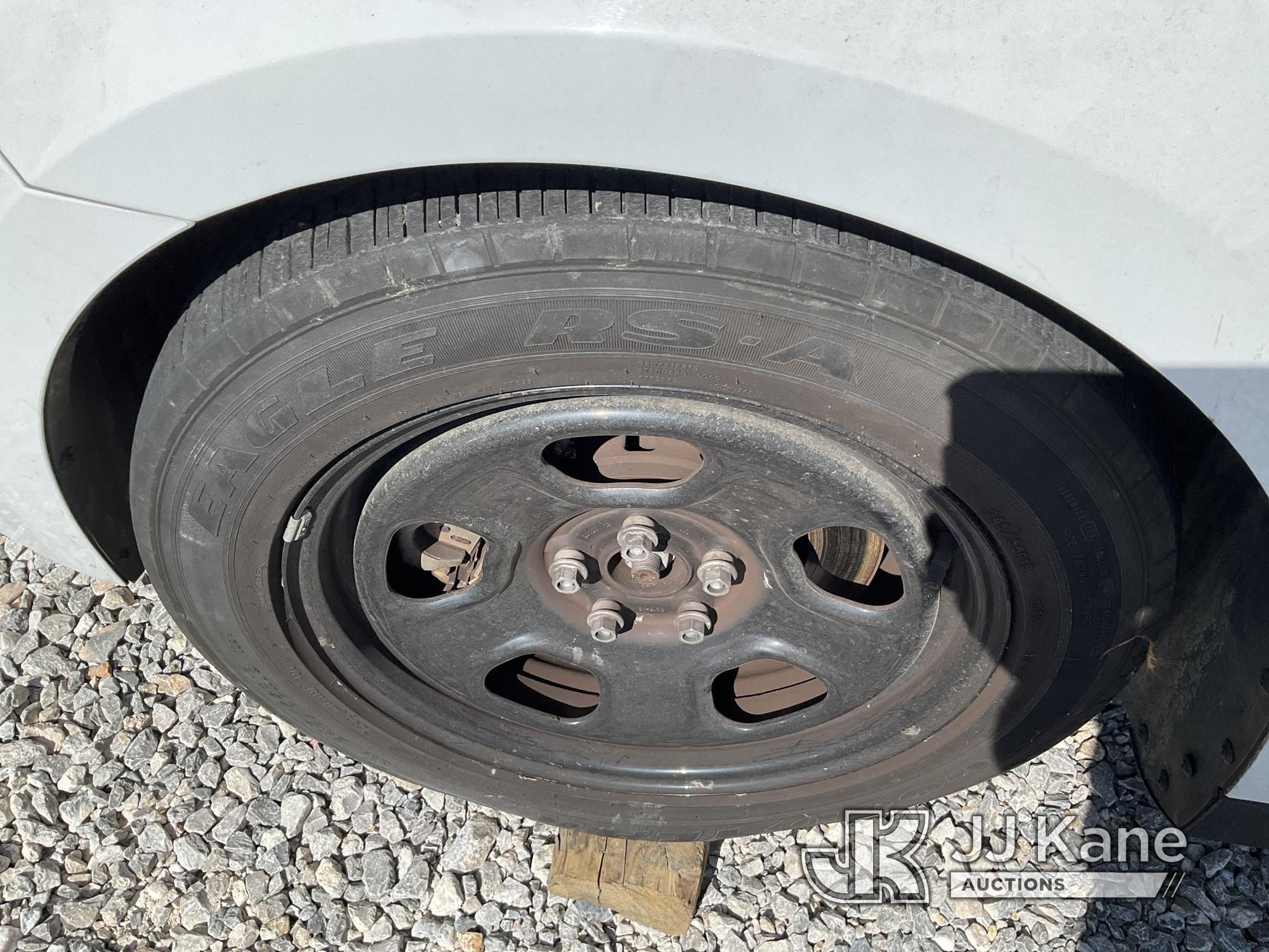 (Las Vegas, NV) 2014 Ford Taurus Police Interceptor Towed In, Bad Tires Jump To Start, Runs & Moves