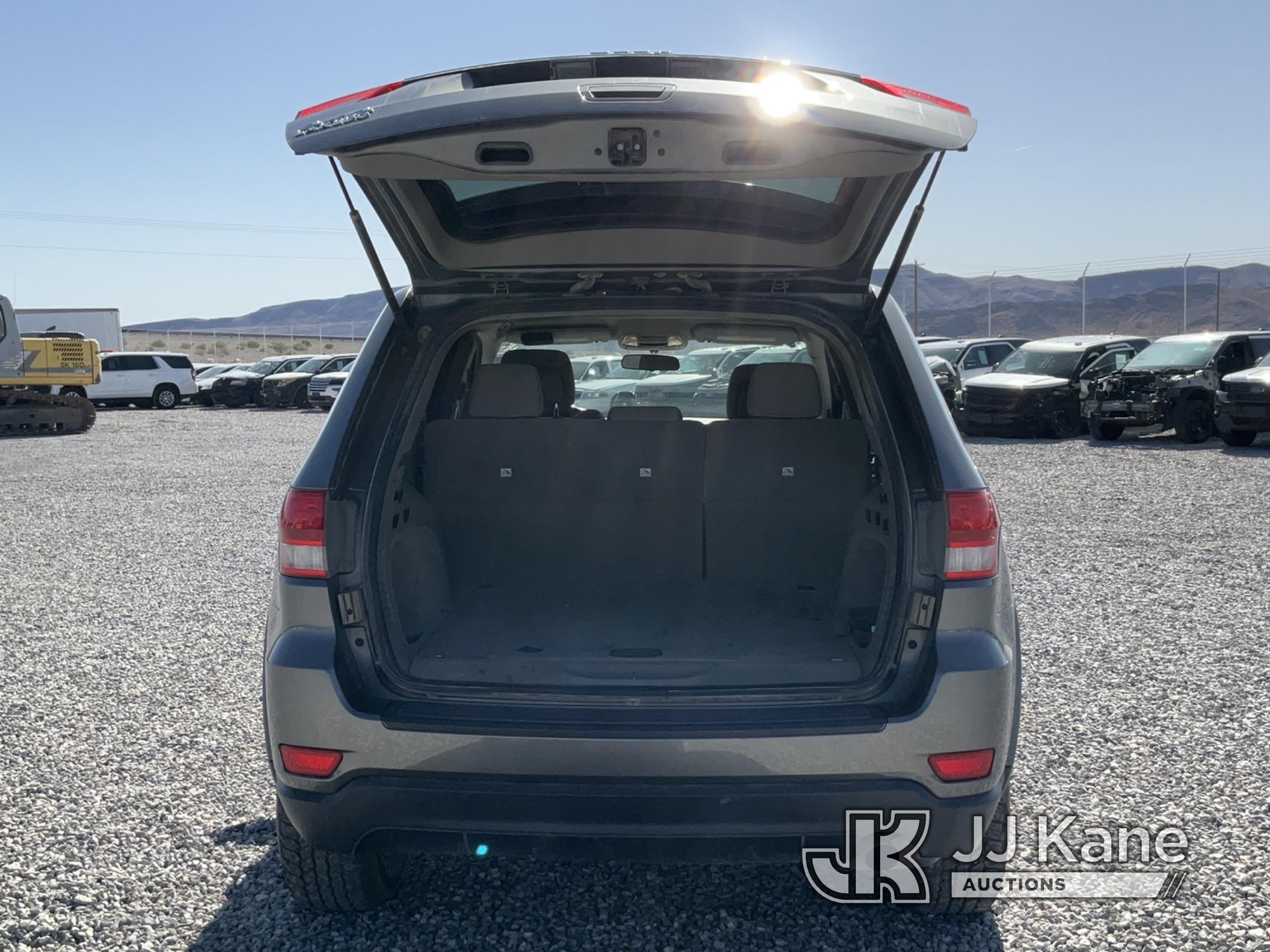 (Las Vegas, NV) 2011 Jeep Grand Cherokee 4x4 Runs & Moves