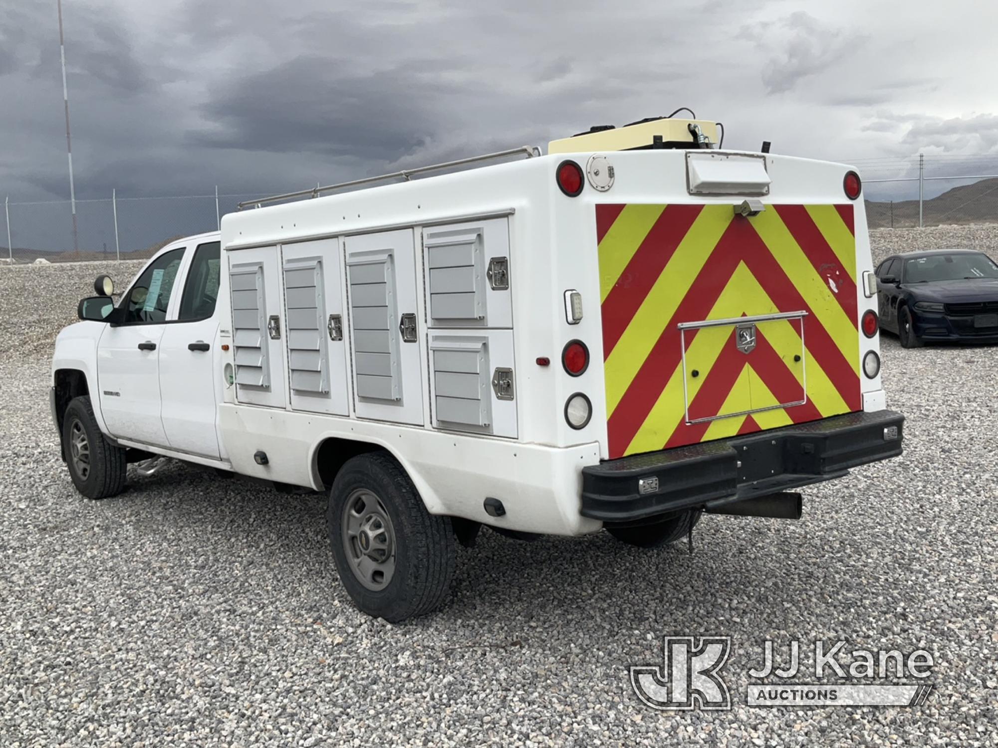 (Las Vegas, NV) 2015 Chevrolet 2500 HD 4x4 Animal Control Box, 4x4 Runs & Moves