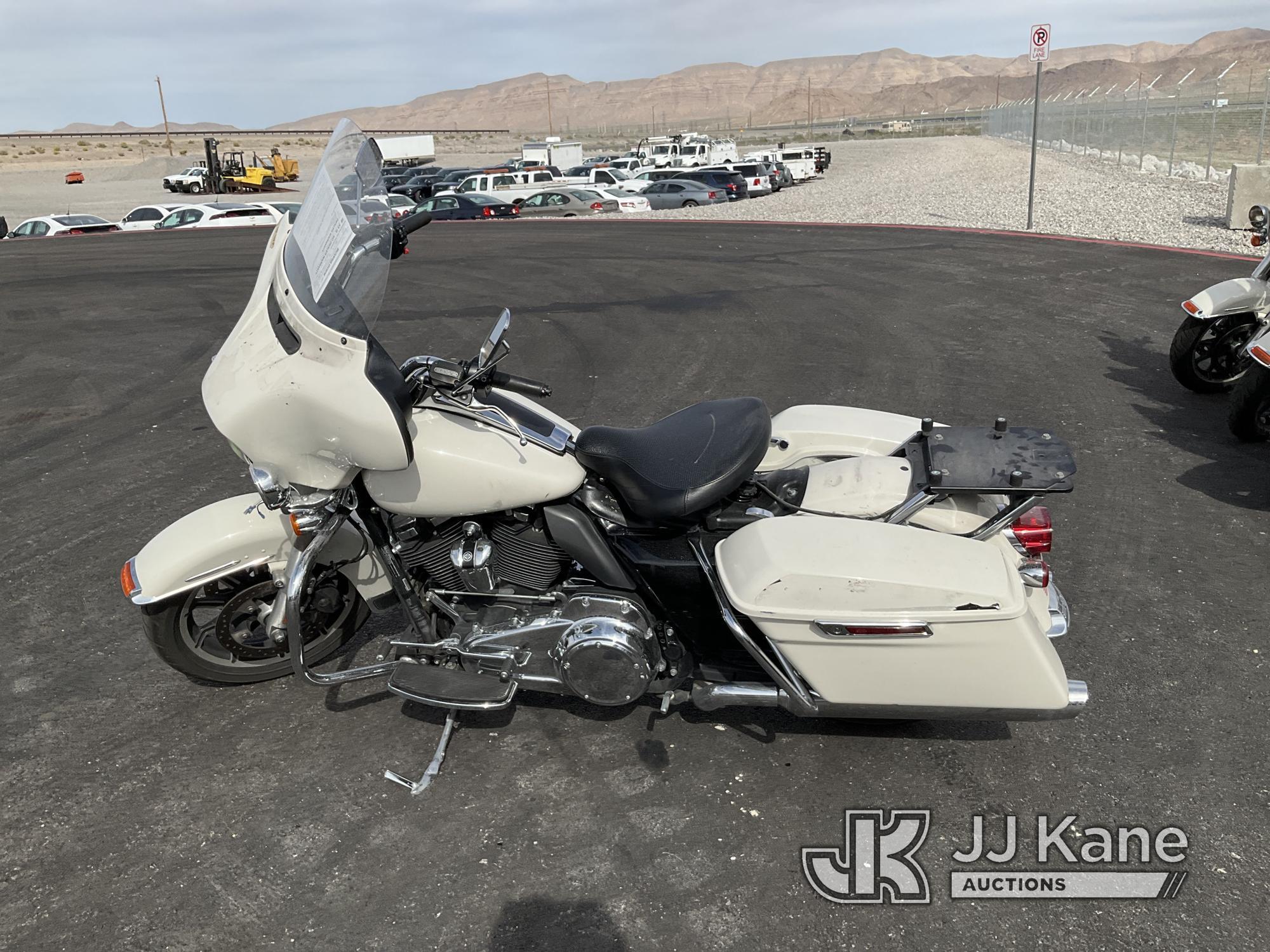 (Las Vegas, NV) 2018 Harley-Davidson FLHTP Police Jump To Start, Runs & Moves