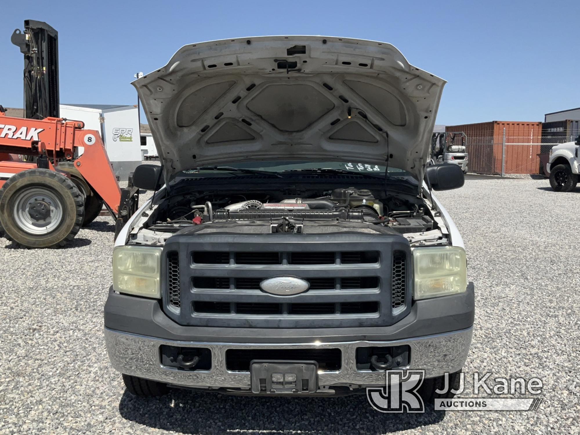 (Las Vegas, NV) 2006 Ford F250 Towed In, Body Damage Turns Over Will Not Start & Does Not Move