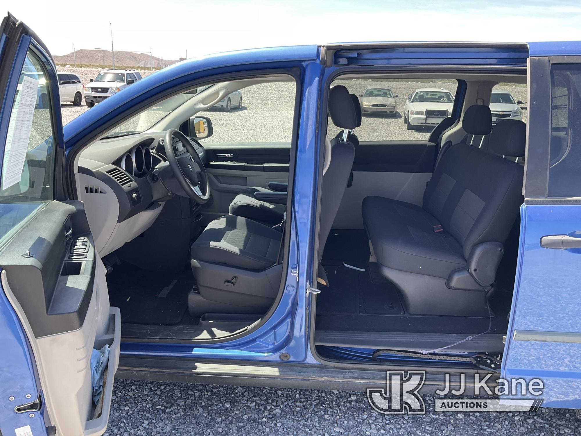 (Las Vegas, NV) 2008 Dodge Grand Caravan SE 3rd Row Seat Runs & Moves