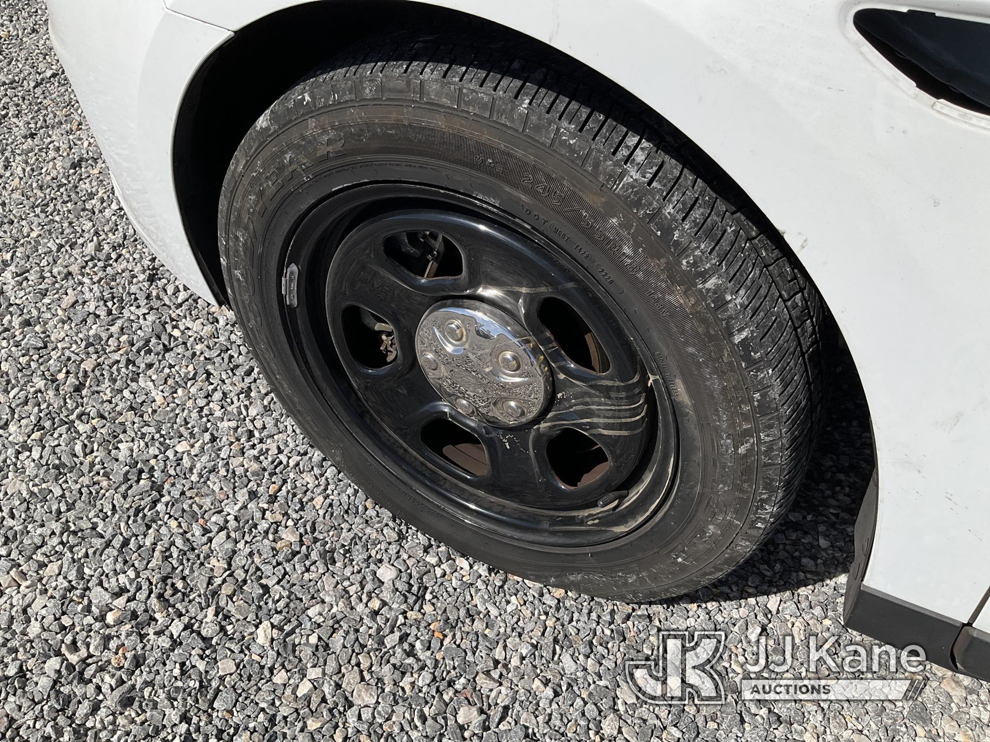 (Las Vegas, NV) 2014 Ford Taurus Police Interceptor Towed In, No Battery, Bad Tires Jump To Start, R