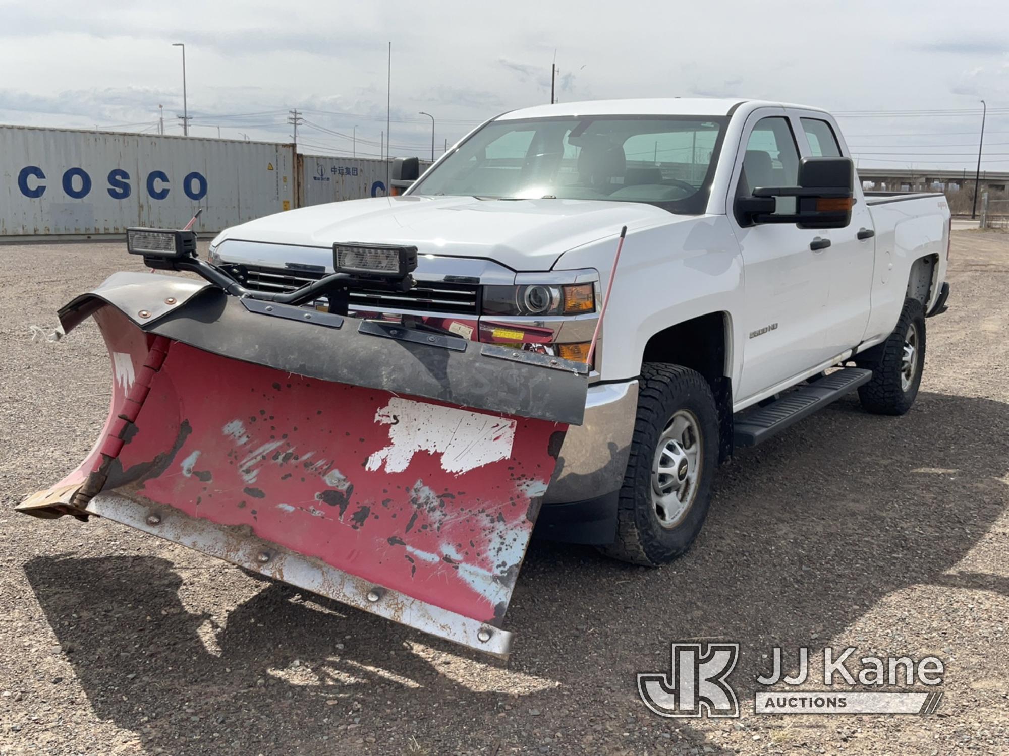 (Duluth, MN) 2017 Chevrolet Silverado 2500HD 4x4 Extended-Cab Pickup Truck Runs & Moves) (Investor U