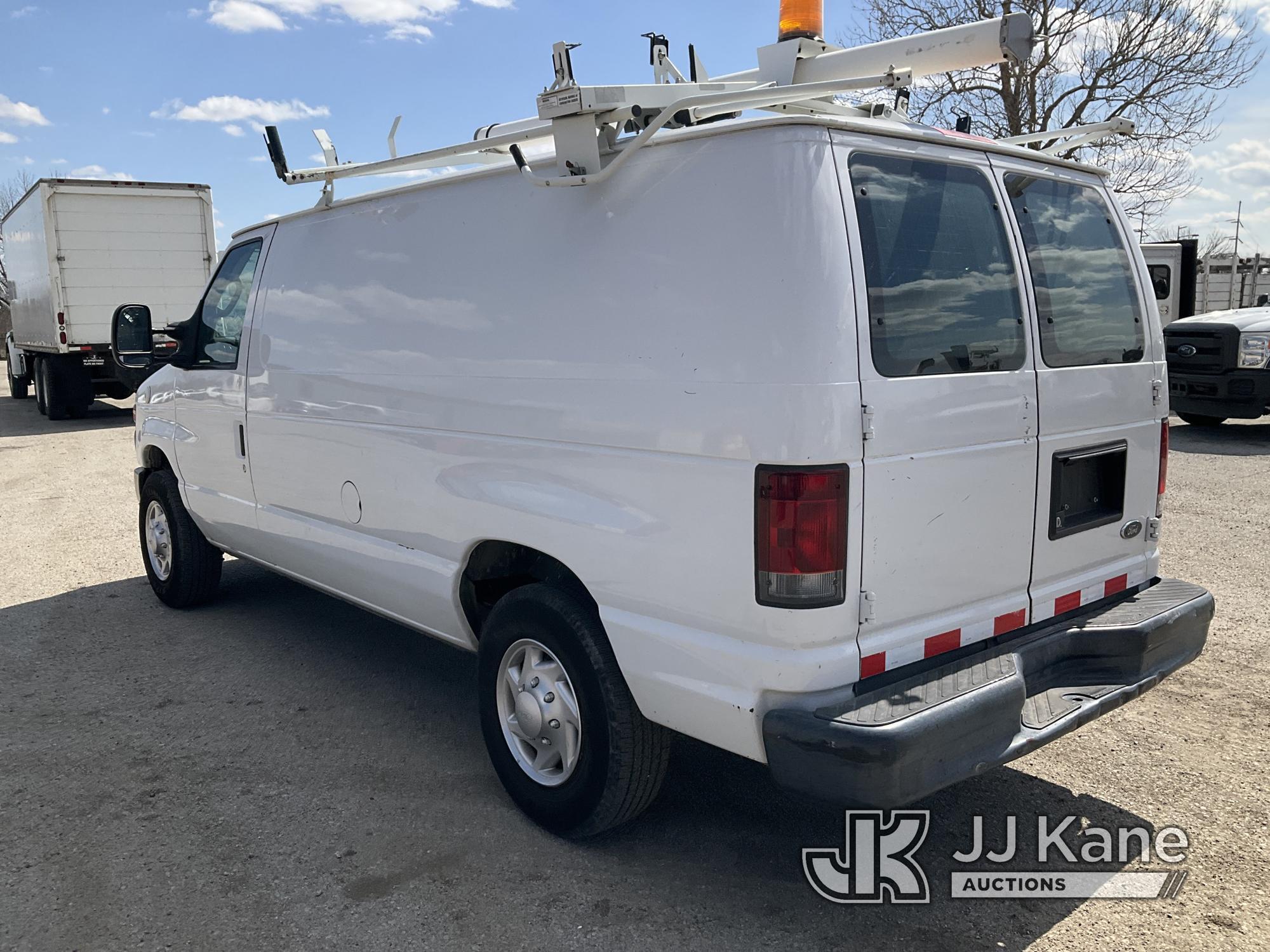 (Kansas City, MO) 2010 Ford E250 Cargo Van Runs & Moves) (Runs A Little Rough, Check Engine & TPS Li