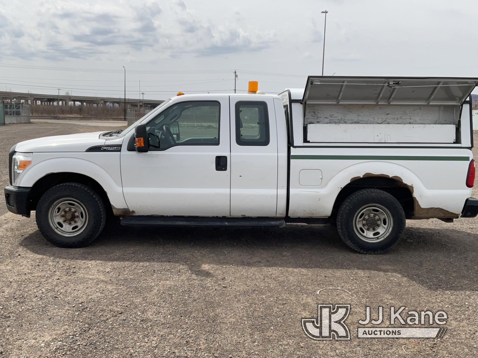 (Duluth, MN) 2016 Ford F250 Extended-Cab Pickup Truck Runs & Moves) (Seller States Drivable But Not