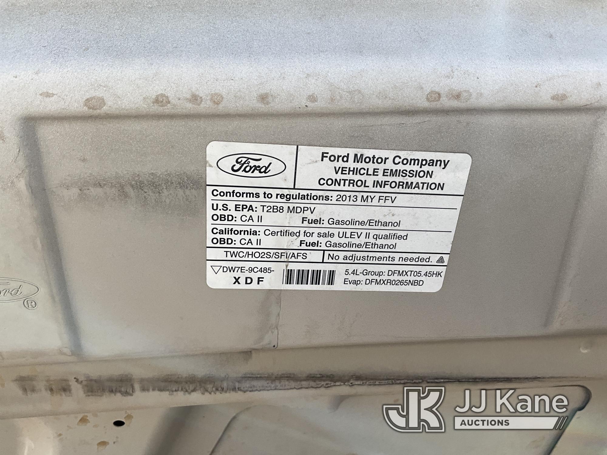 (El Paso, TX) 2013 Ford E350 XL Passenger Van Runs & Moves) (TPMS Light On, Paint Damage