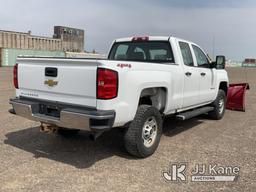 (Duluth, MN) 2017 Chevrolet Silverado 2500HD 4x4 Extended-Cab Pickup Truck Runs & Moves) (Investor U